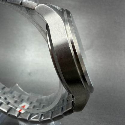 Timex Wisconsin Badgers Watch Men 43mm White Dial Silver Tone Date New Battery3