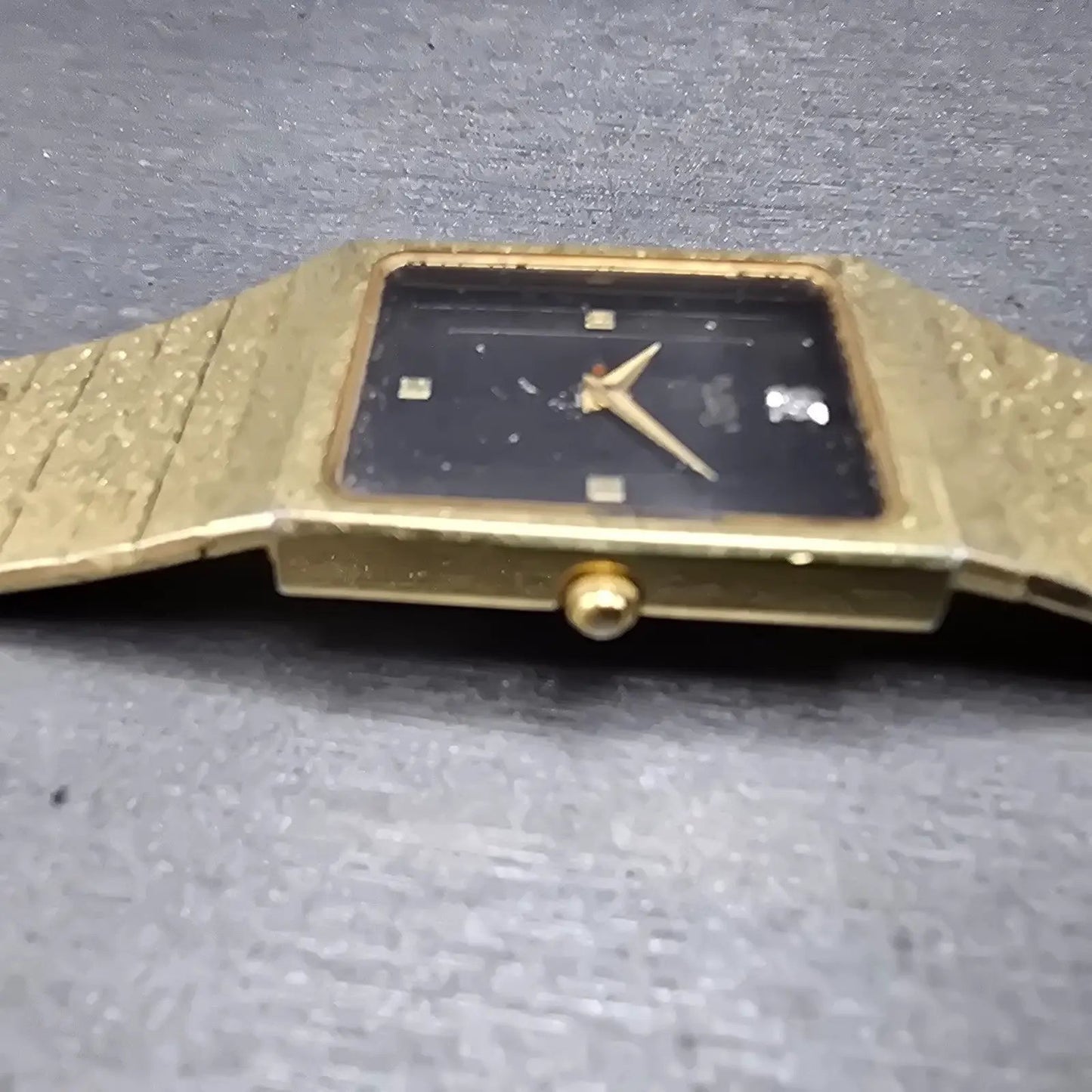 Bulova Tank Watch Men 24mm Black Dial Gold Tone Rectangle Diamond PARTS NO BACK4