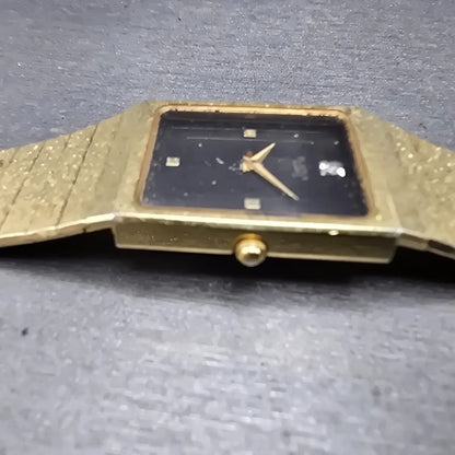 Bulova Tank Watch Men 24mm Black Dial Gold Tone Rectangle Diamond PARTS NO BACK4