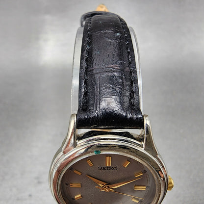 Seiko Watch Women 25mm Gray Dial Silver Tone Round Leather V701-1930 New Battery