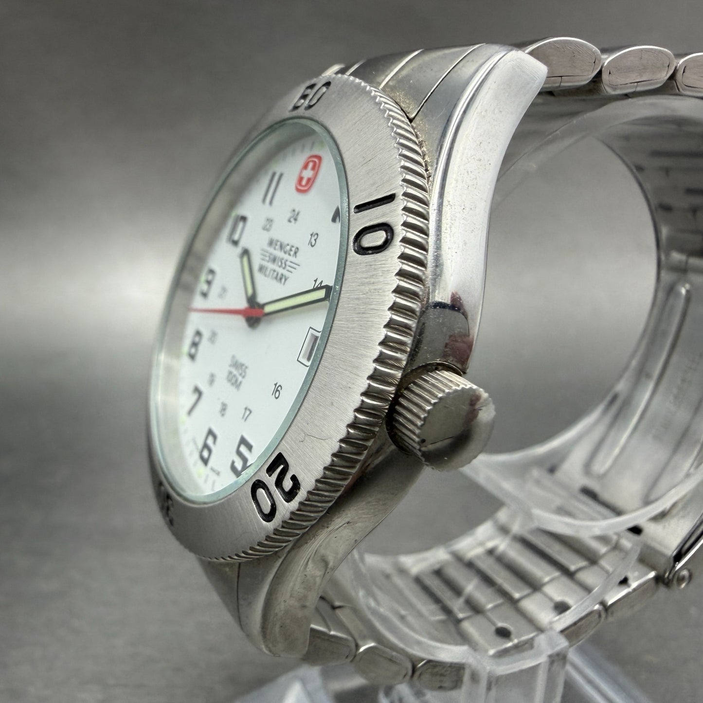 Wenger Swiss Military Dive Watch Men 39mm White Dial Steel Date Round New Batt2