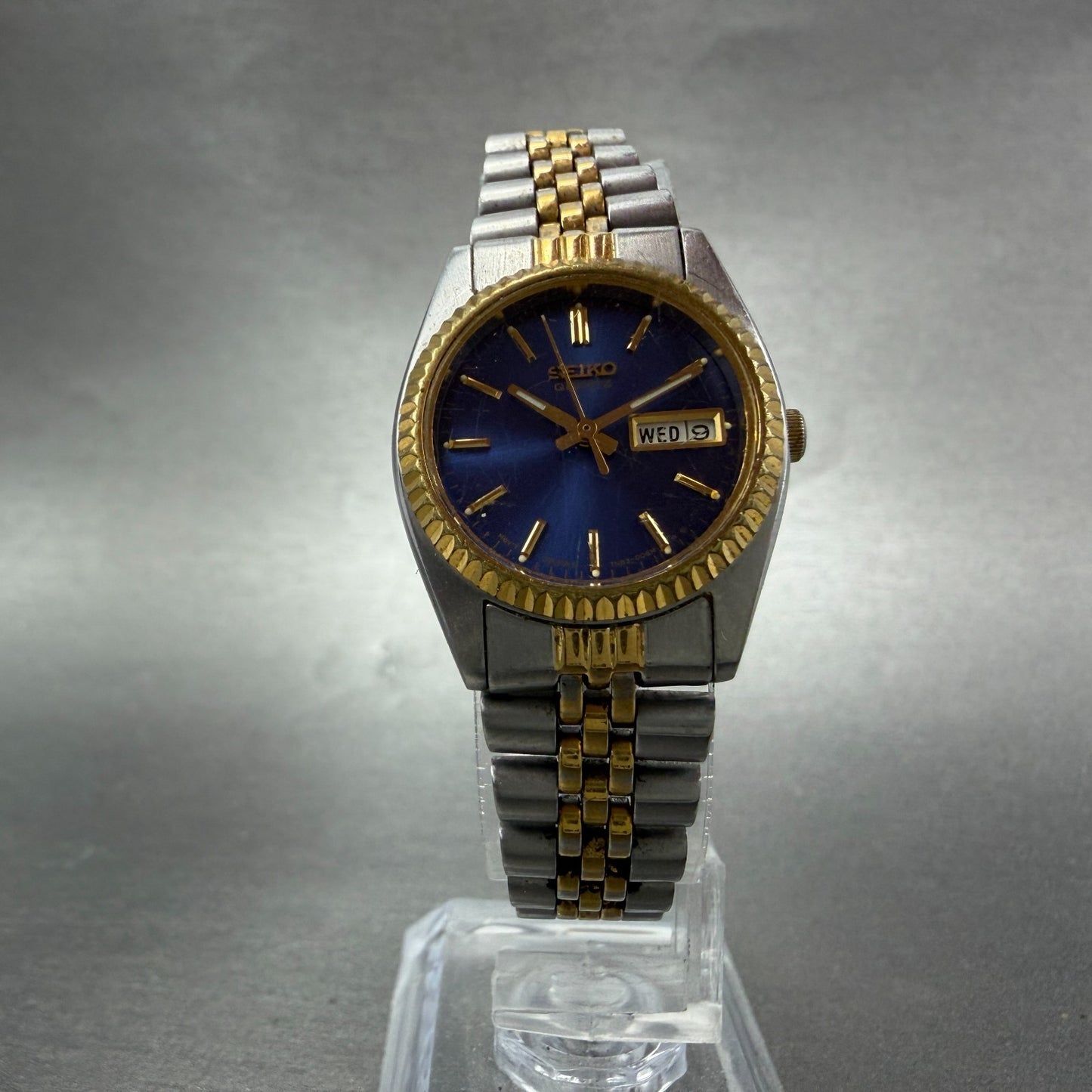 Seiko Watch Women 24mm Blue Dial Two Tone Daydate Round 7N83-0041 New Batt FR45
