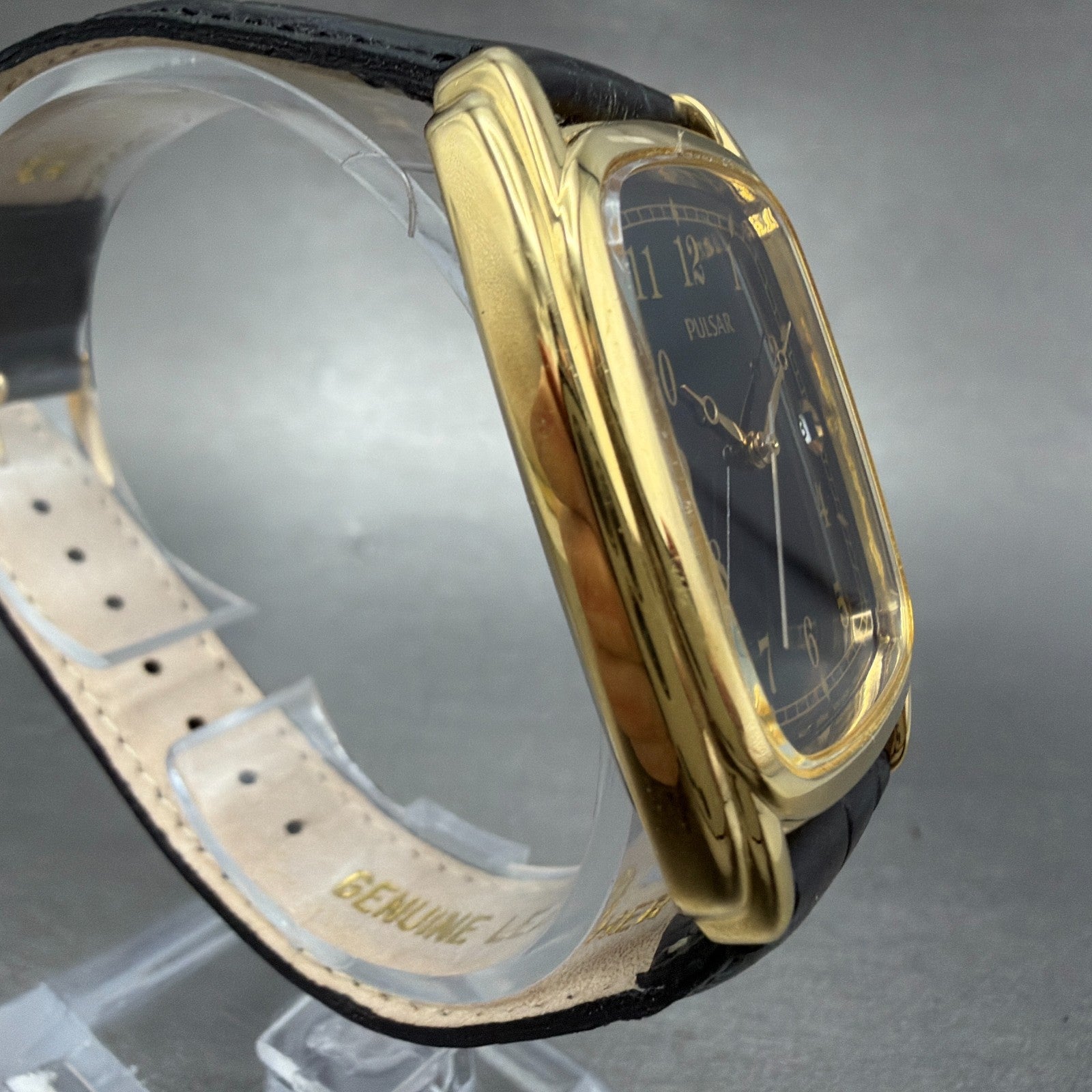 Pulsar Tank Watch Men 31mm Black Dial Gold Tone Date  SAMPLE PARTS4