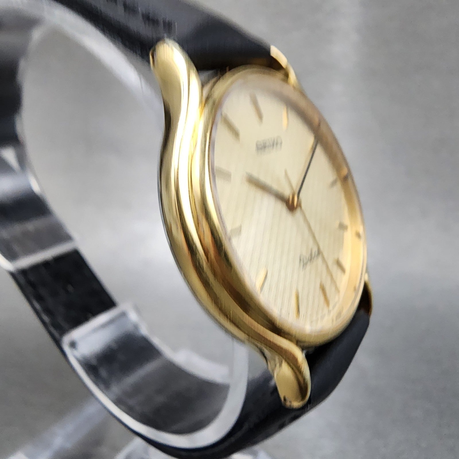 Seiko Dolce Watch Men 31mm Champagne Dial Gold Tone 8n416010 New Battery3
