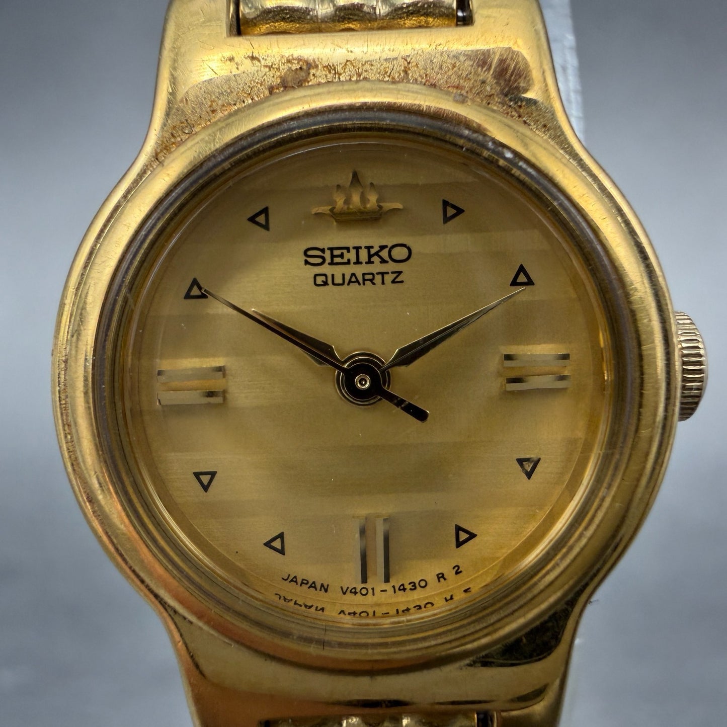 Seiko Watch Women 19mm Champagne Dial Gold Tone Round VTG V401-0510 New Battery71
