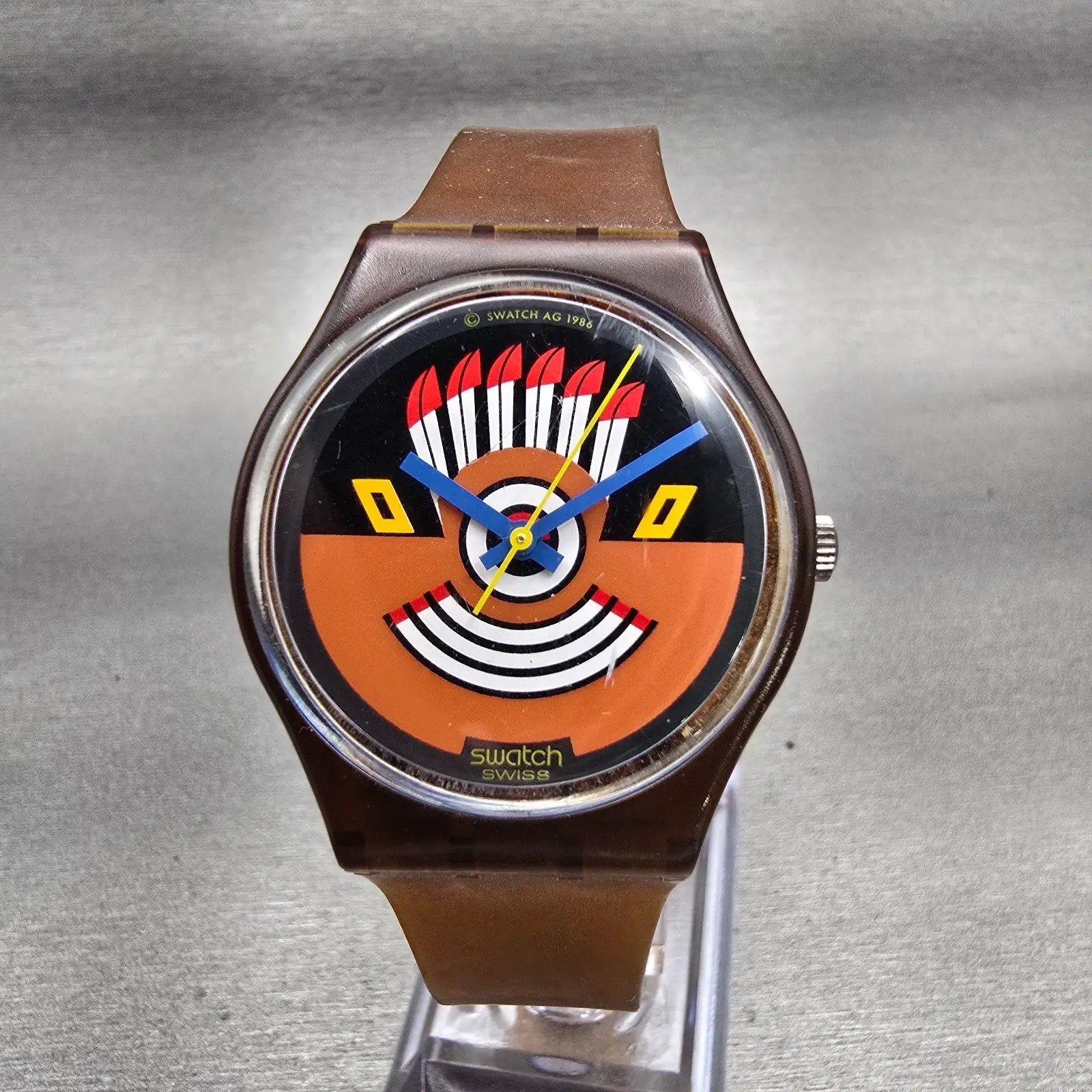 Swatch RUFFLED FEATHERS Watch Men Brown Dial Brown Round GF100 New battery VTG0