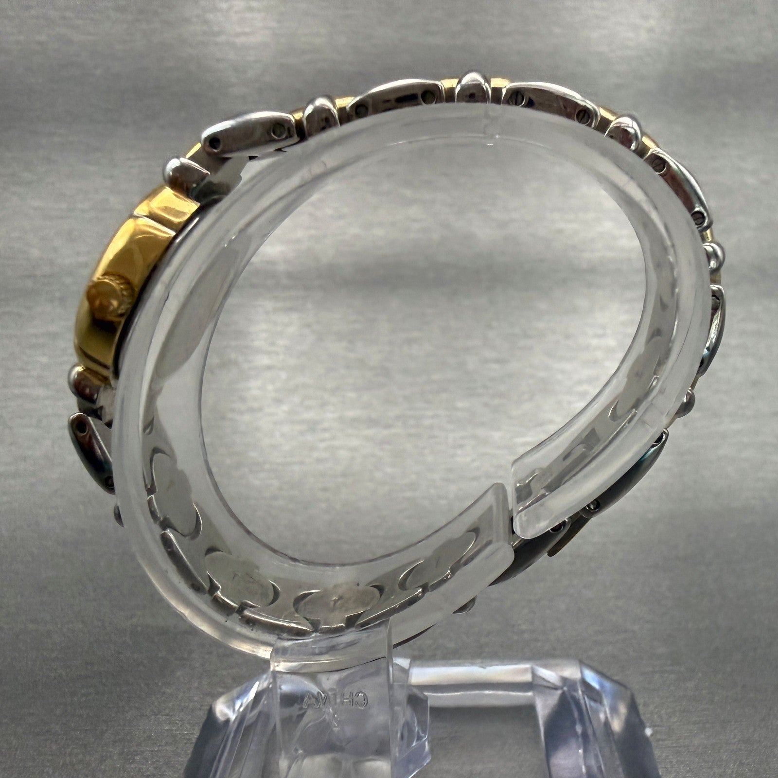 Bulova Watch Women 17mm White Dial Two Tone Oval 98L39 New Battery6