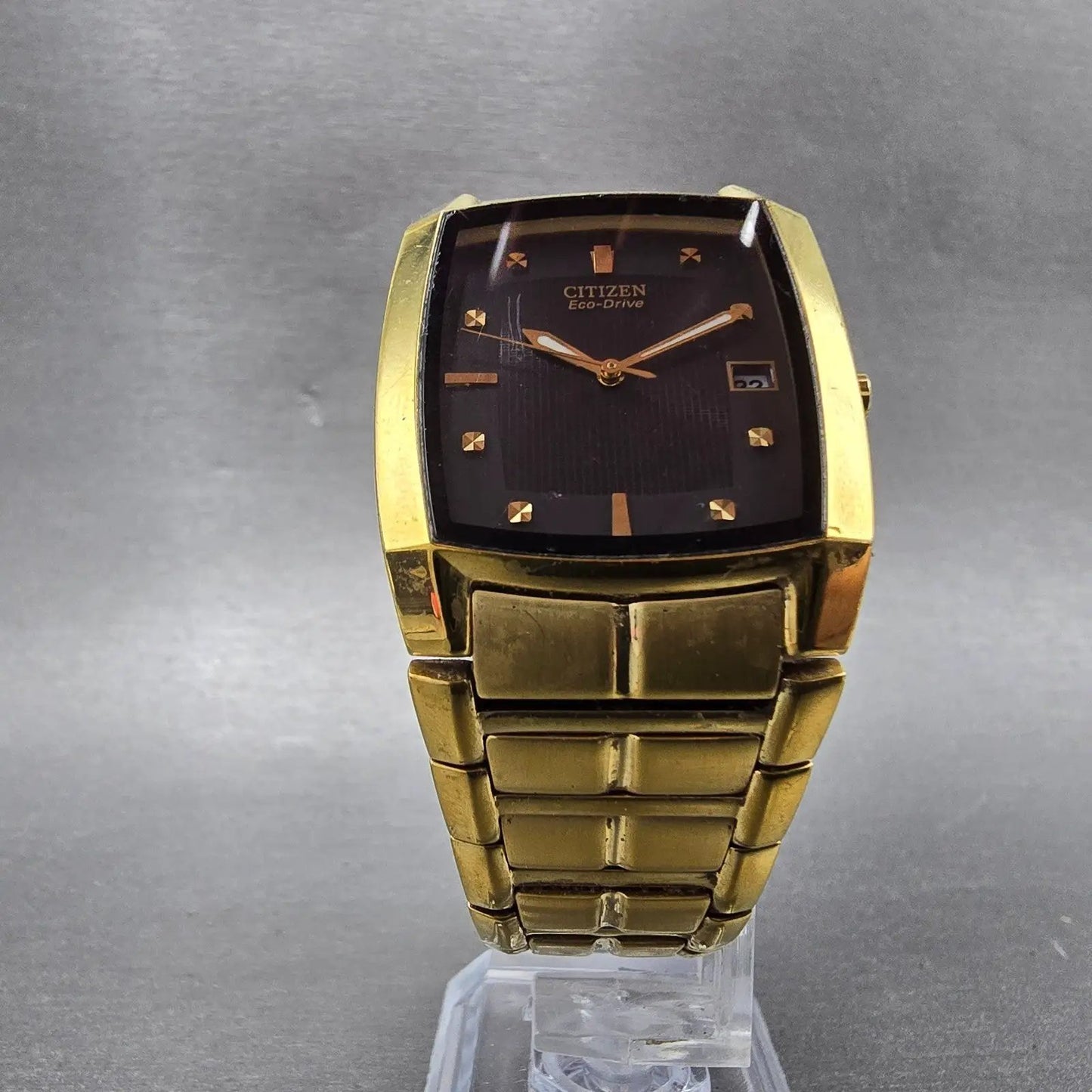 Citizen Eco-Drive Tank Watch Men 31mm Black Dial Gold Date E111-S049369 Runs Jkm6