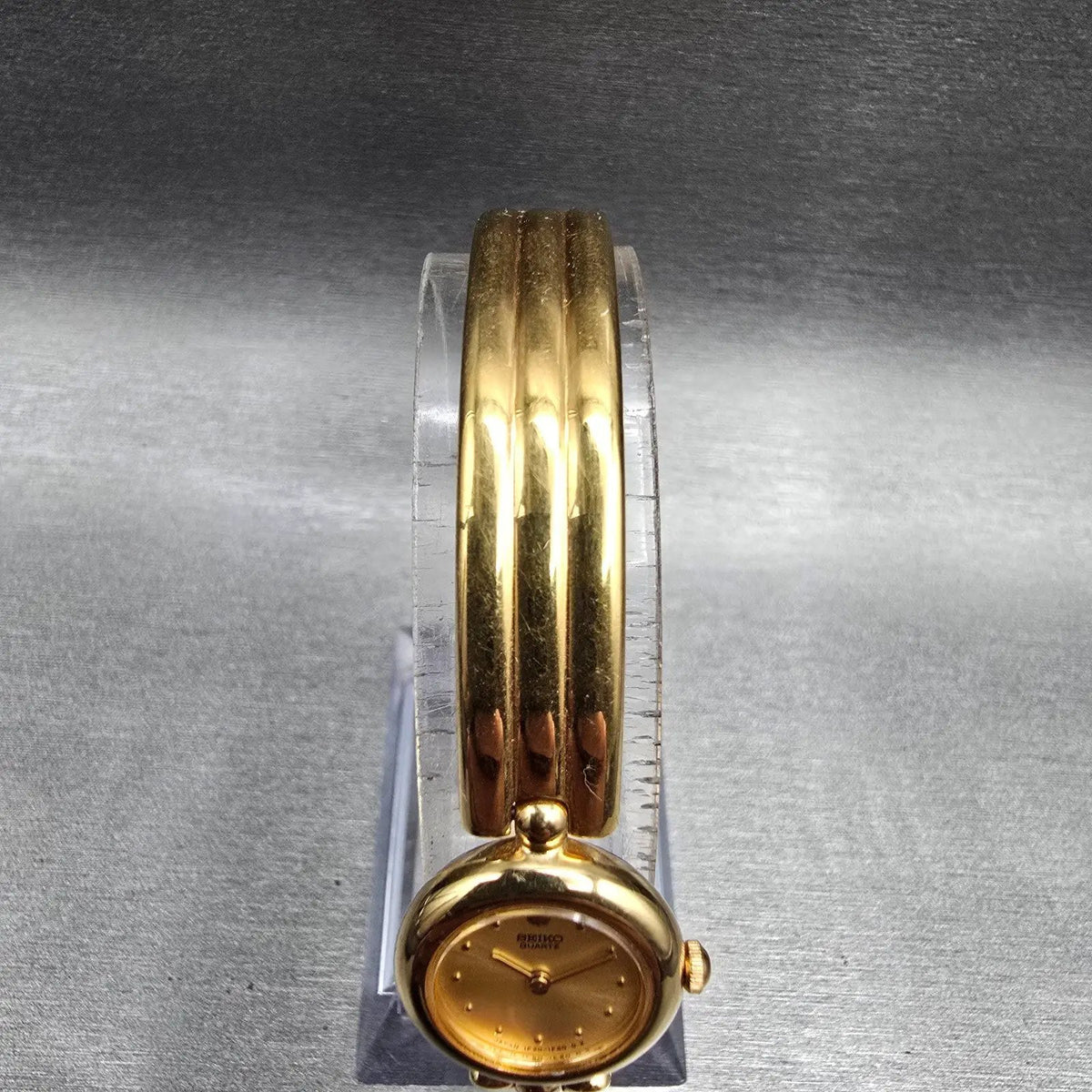 Seiko Watch Women 18mm Gold Dial Gold Tone Round 1F20-0E89 New Battery Bangle4
