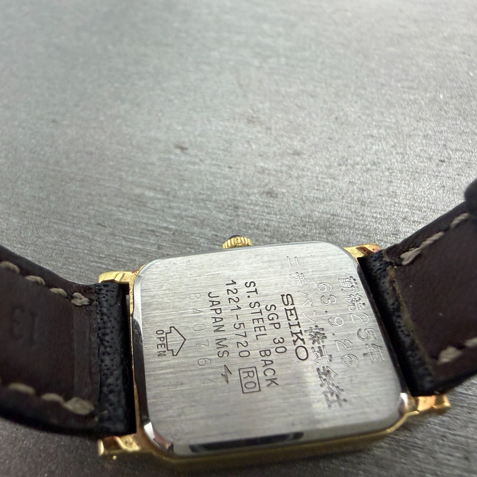Seiko Exceline Tank Watch Women 19mm Champagne Dial Gold Tone 1221-5720 New Bat99
