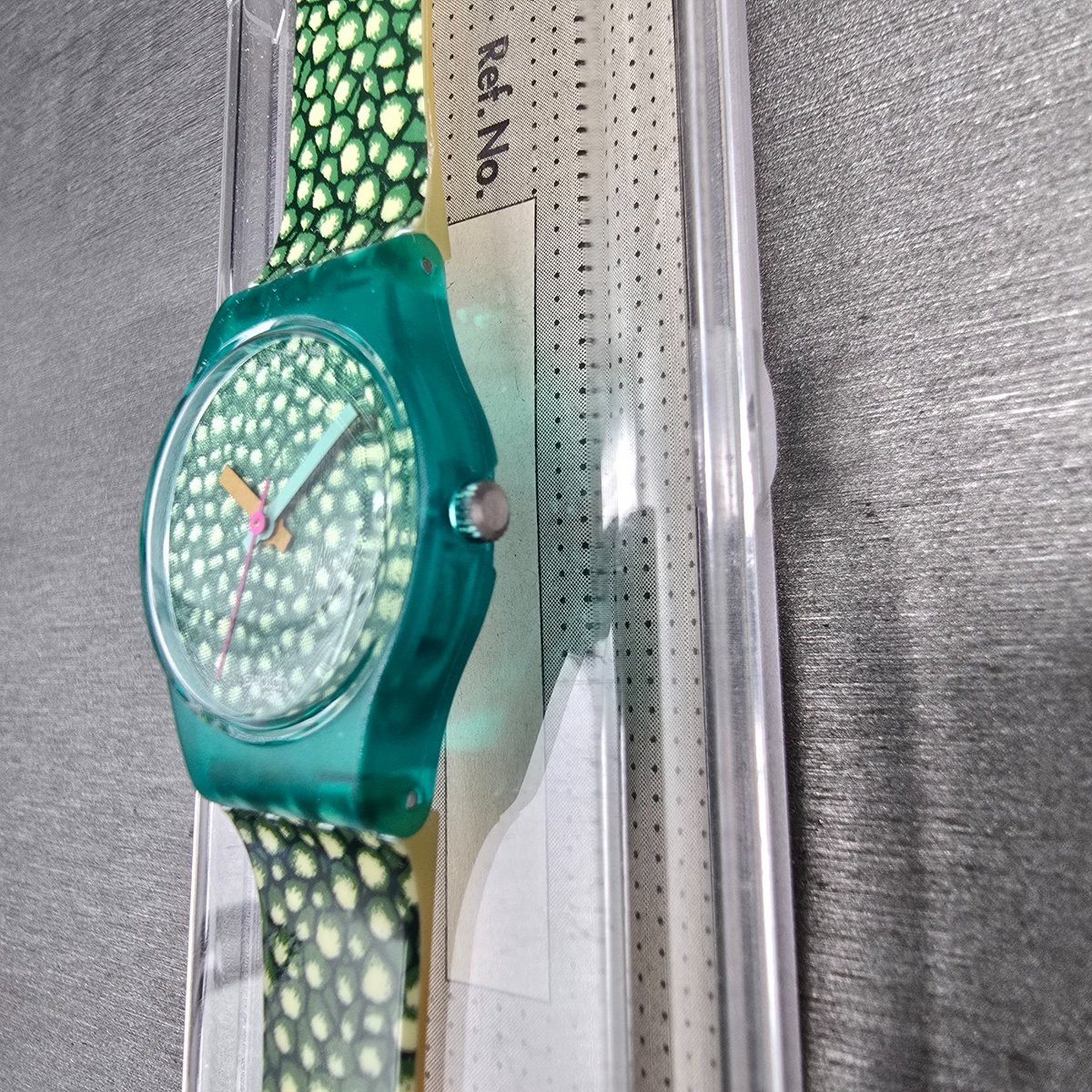 Swatch South Molton Watch Women 25mm Green Dial Green Case LL103 New Battery NOS4