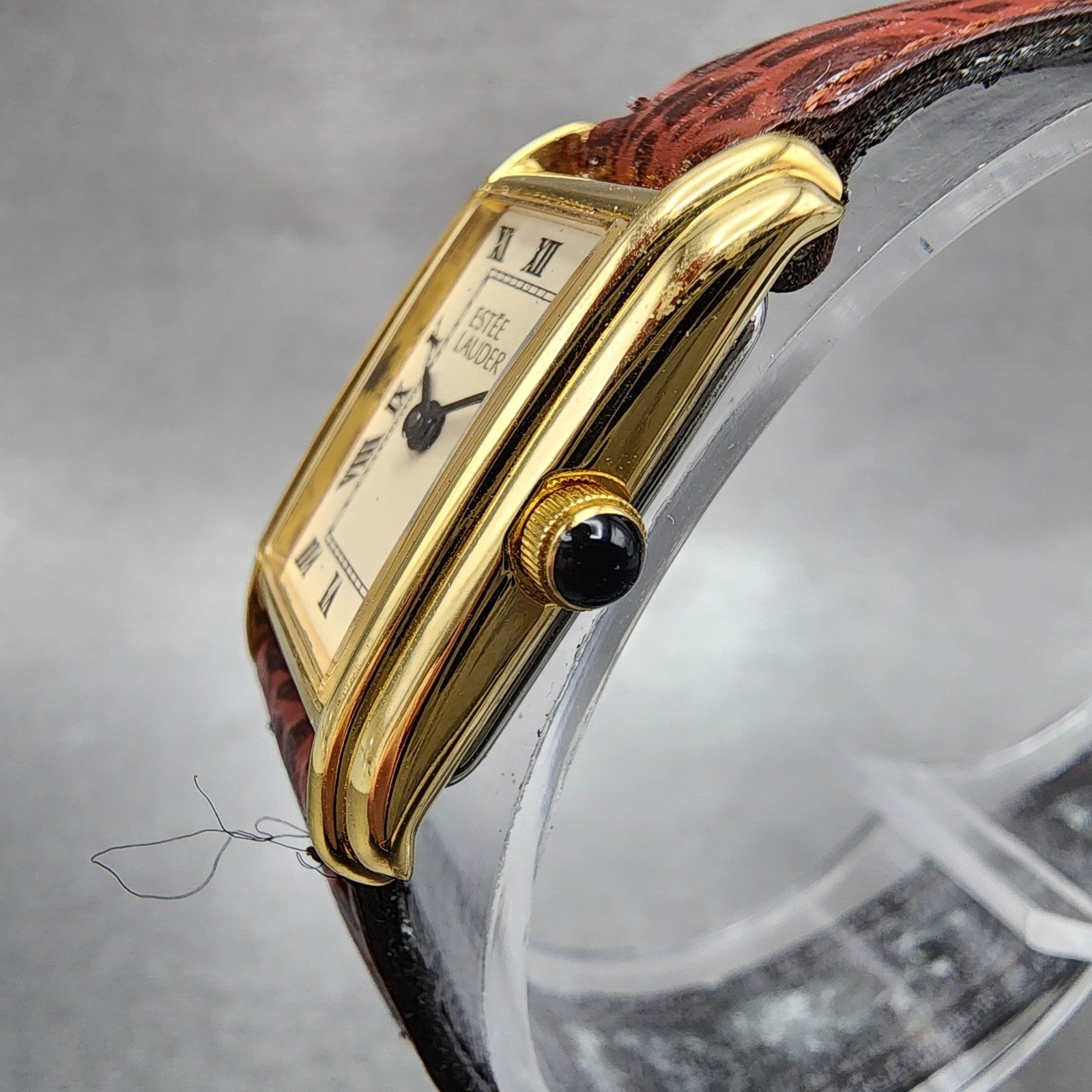 Estee Lauder Tank Watch Women 18mm cream Dial Gold Tone Rectangle New Battery2