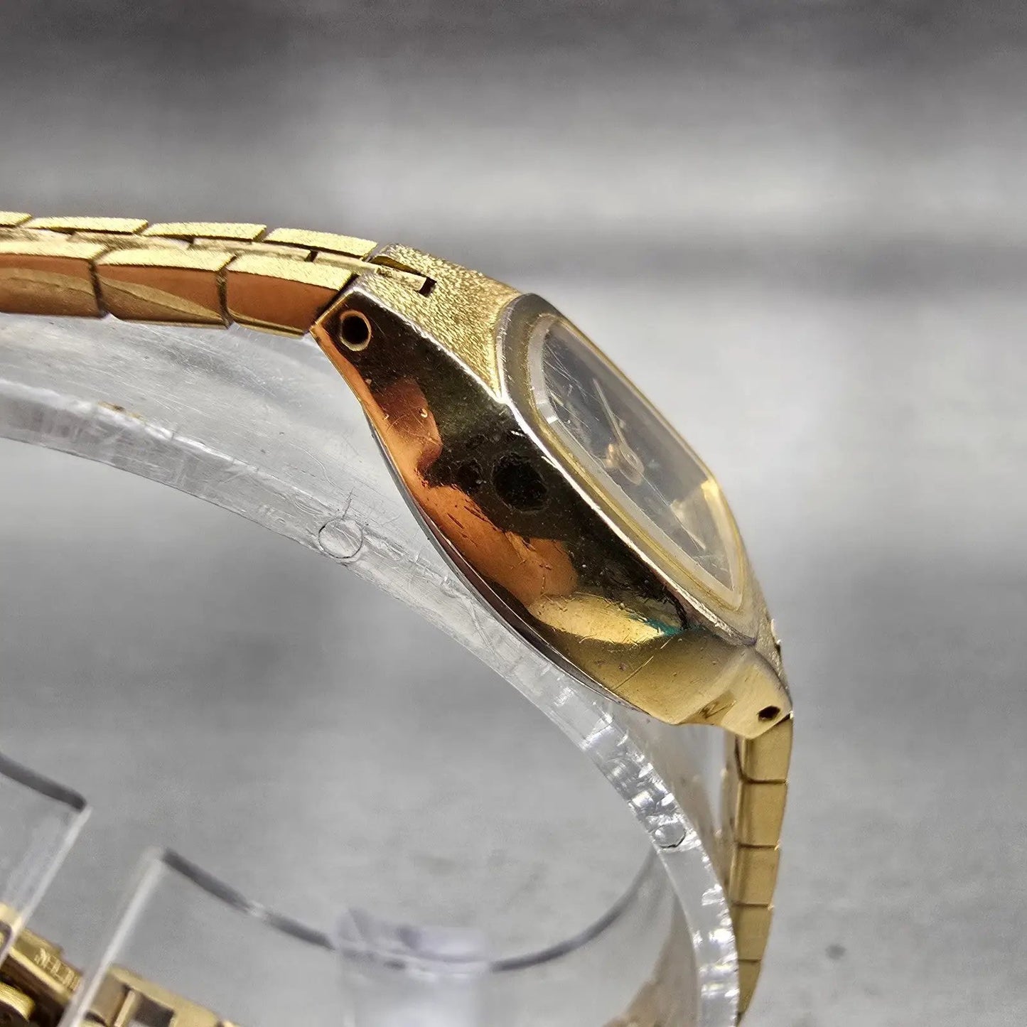 Citizen CQ Watch Women 17mm Black Dial Gold Tone Rectangle 3220-S20889 New Batt3