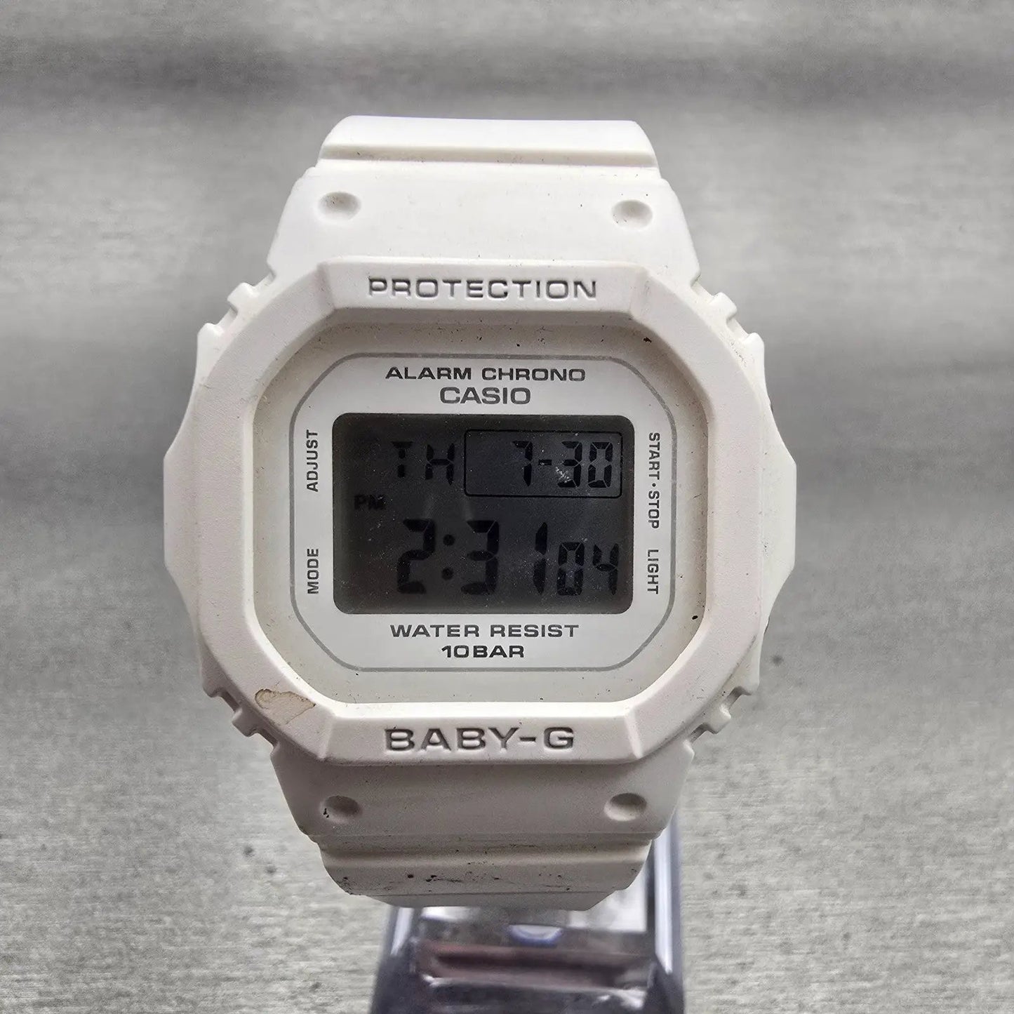 Casio Baby-G BGD-565 Watch Women 38mm White Dial White Chrono Alarm New Battery0