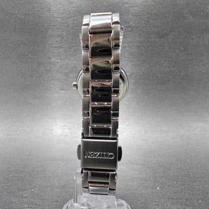 Citizen Eco-Drive Watch Women 26mm MOP Dial Steel Date READ!!! E011-S070074 Runs7