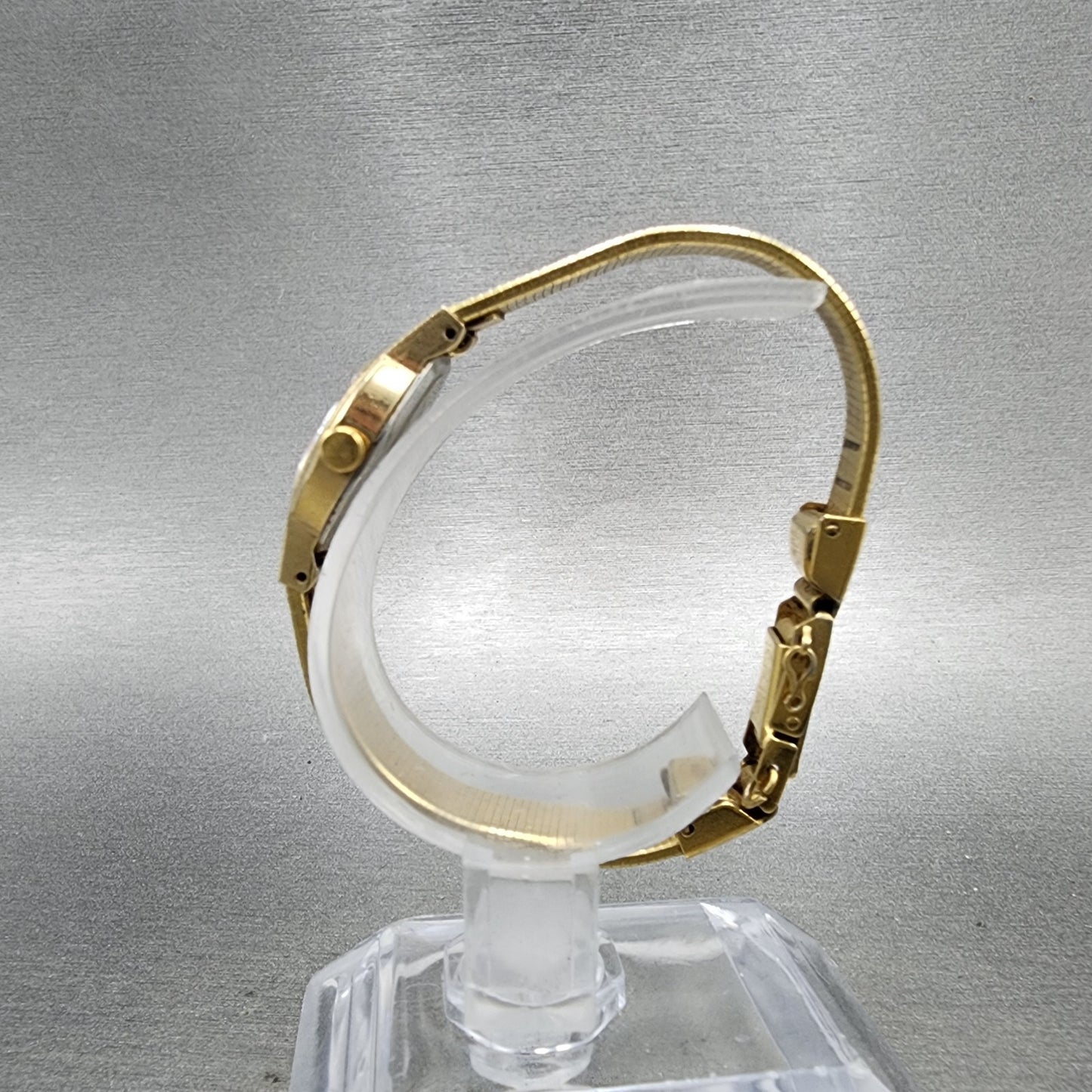 Seiko Watch Women 17mm Champange Dial Gold Tone Round 2C200149 New Battery6