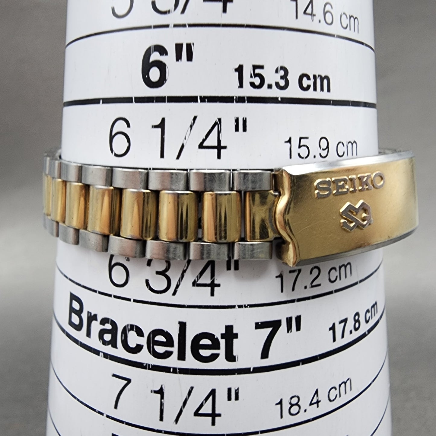 Seiko SQ Watch Women 25mm White Dial Two Tone Round 26260159 New Battery VTG10