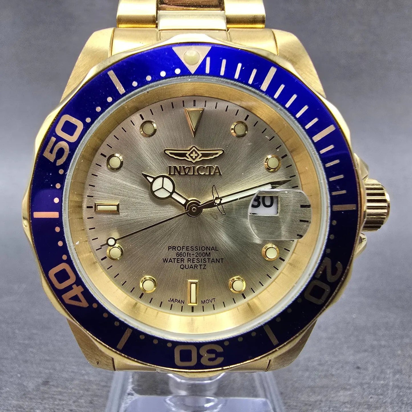 Invicta Pro Diver Watch Men 40mm Champagne Dial Gold Tone Date 14124 New Batt LH0