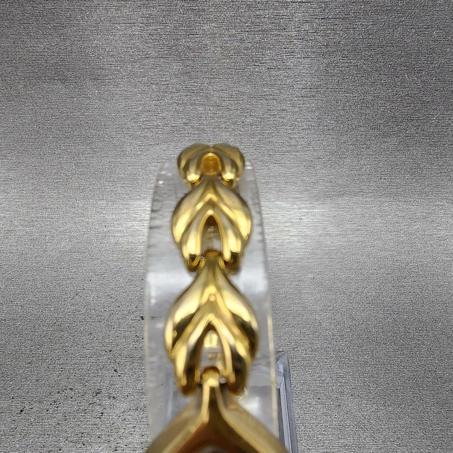 Seiko Pulsar Watch Women 18mm Red Dial Gold Tone Oval V8106510 New Battery4