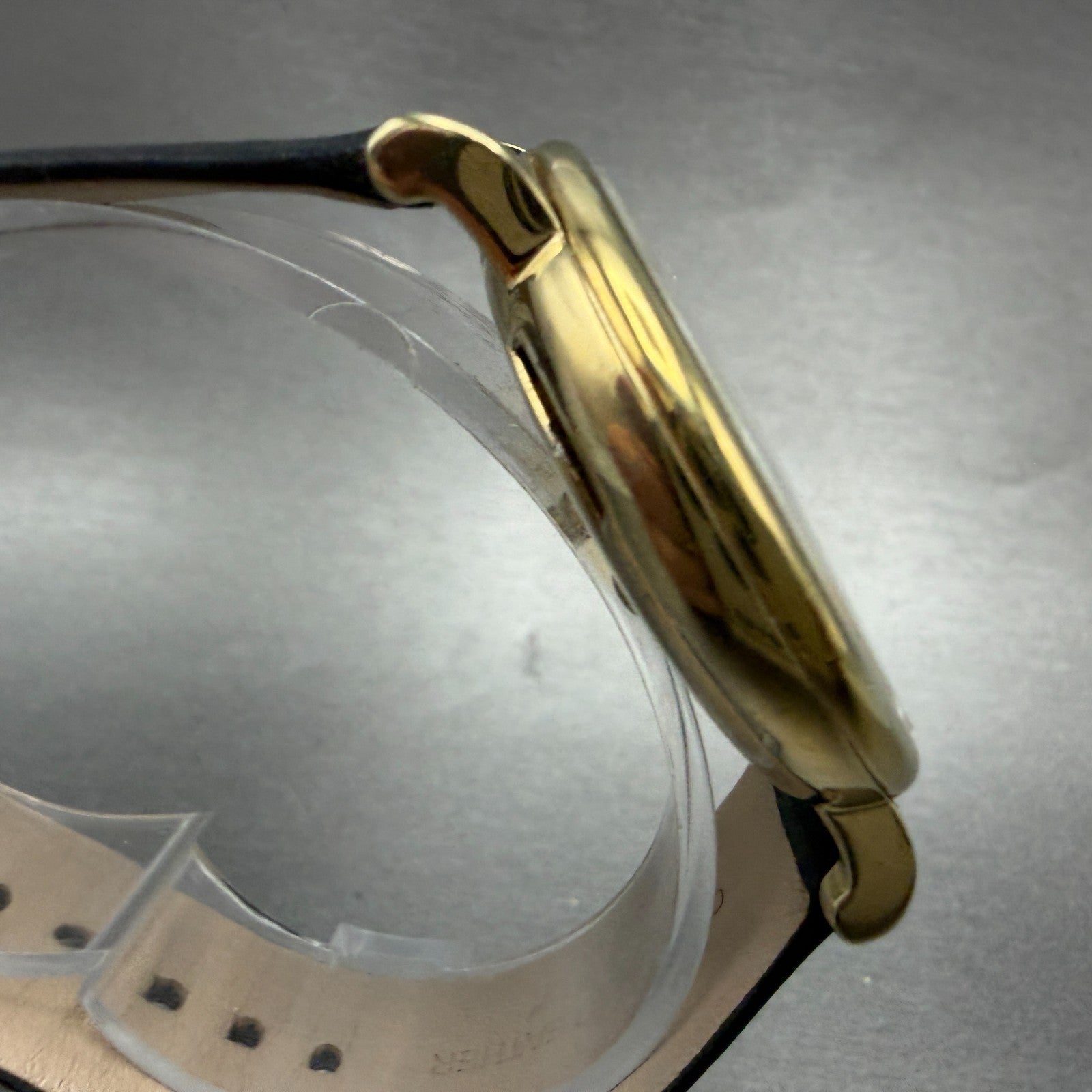 Marc Jacobs Roxy Watch Women 37mm White Dial Gold Tone Round MJ1532 New Battery3