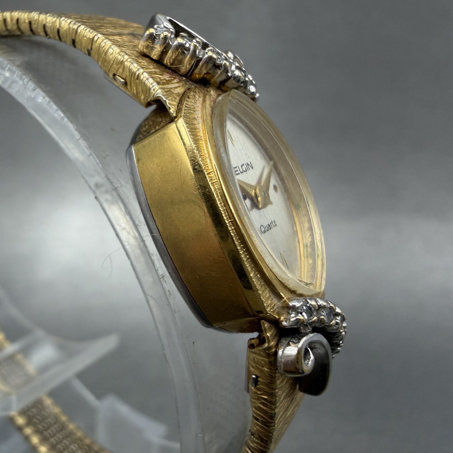 Elgin Watch Women 14mm Silver Dial Gold Tone Oval Diamond Accents New Battery3