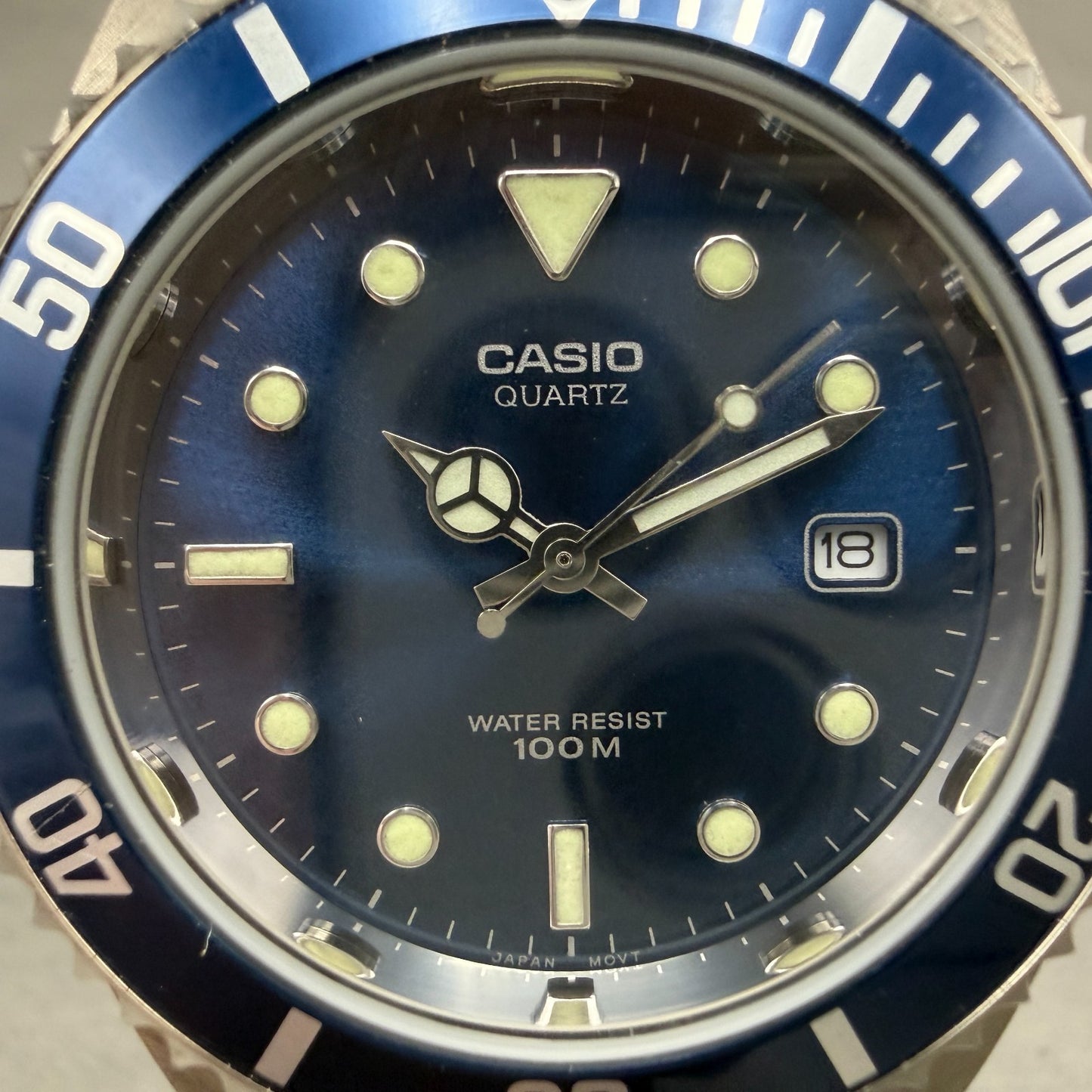 Casio Dive Watch Men 40mm Blue Dial Silver Tone Date MTD-1010 New Battery1