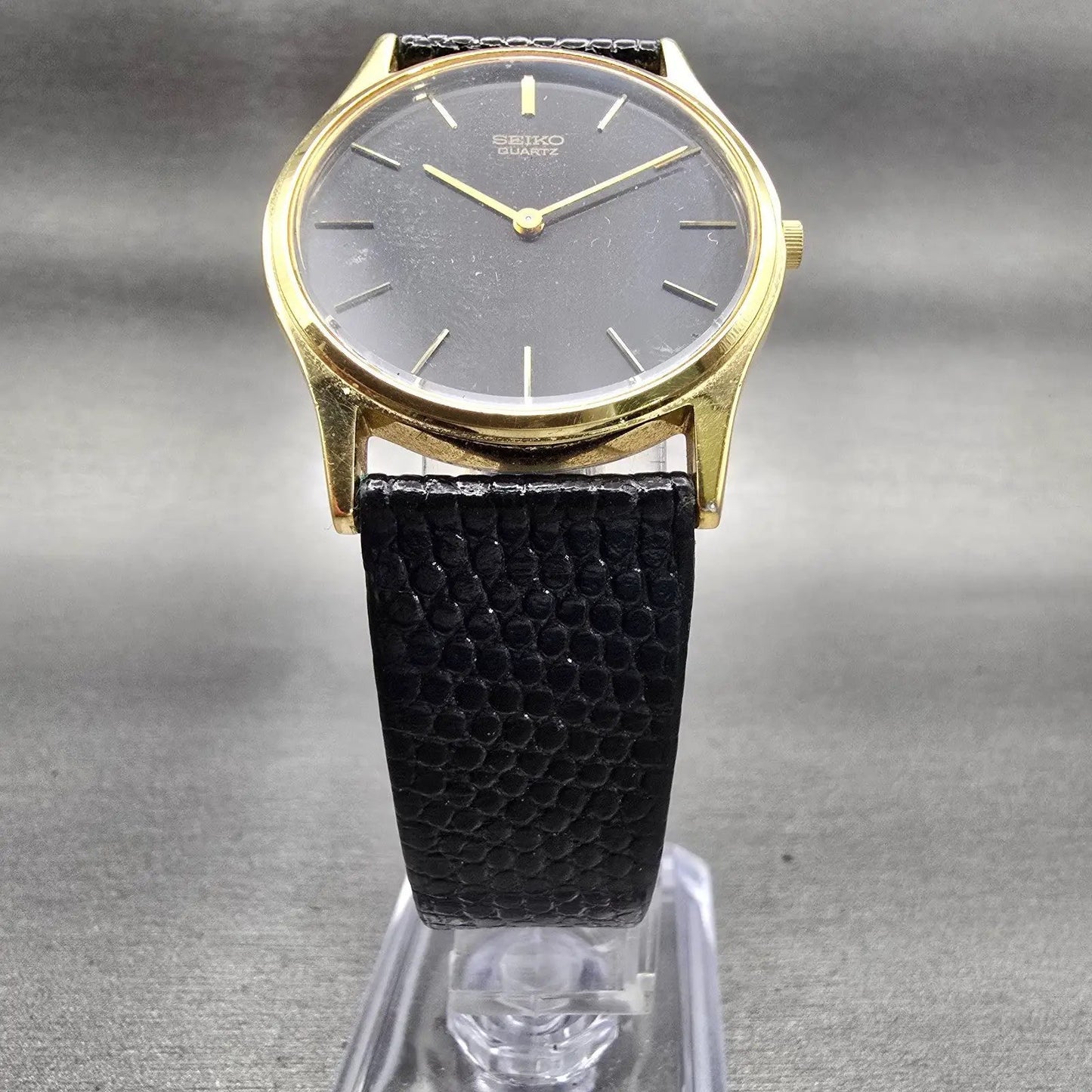 Seiko Watch Men 32mm Black Dial Gold Tone Round 5Y30-7A79 New Battery Vintage5