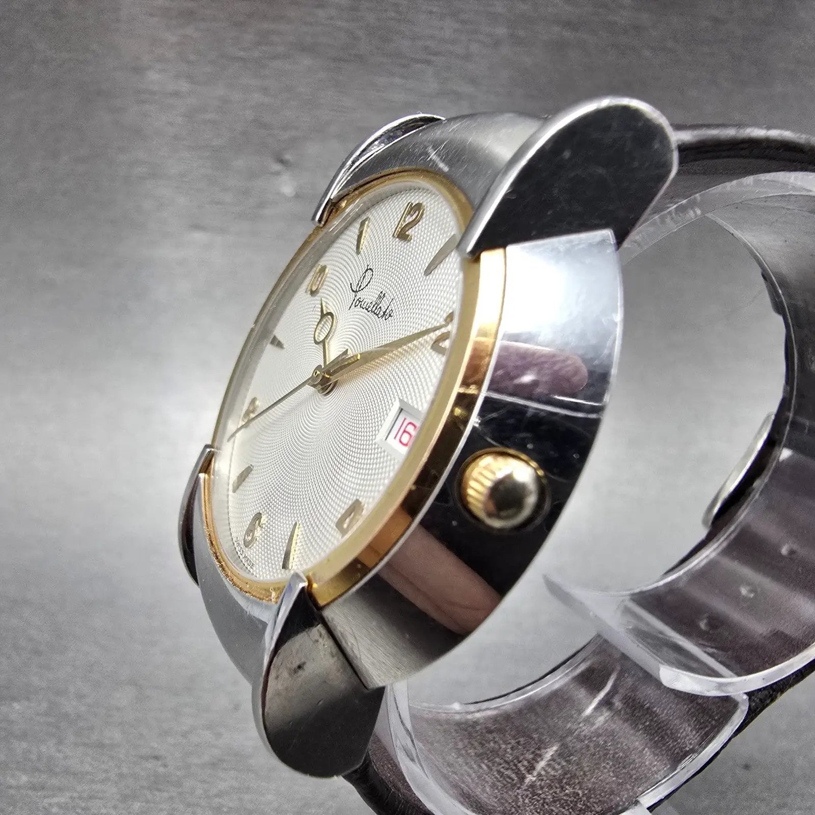 Pomellato watch Men 39mm White Dial Stainless Steel Date Automatic Round Runs2