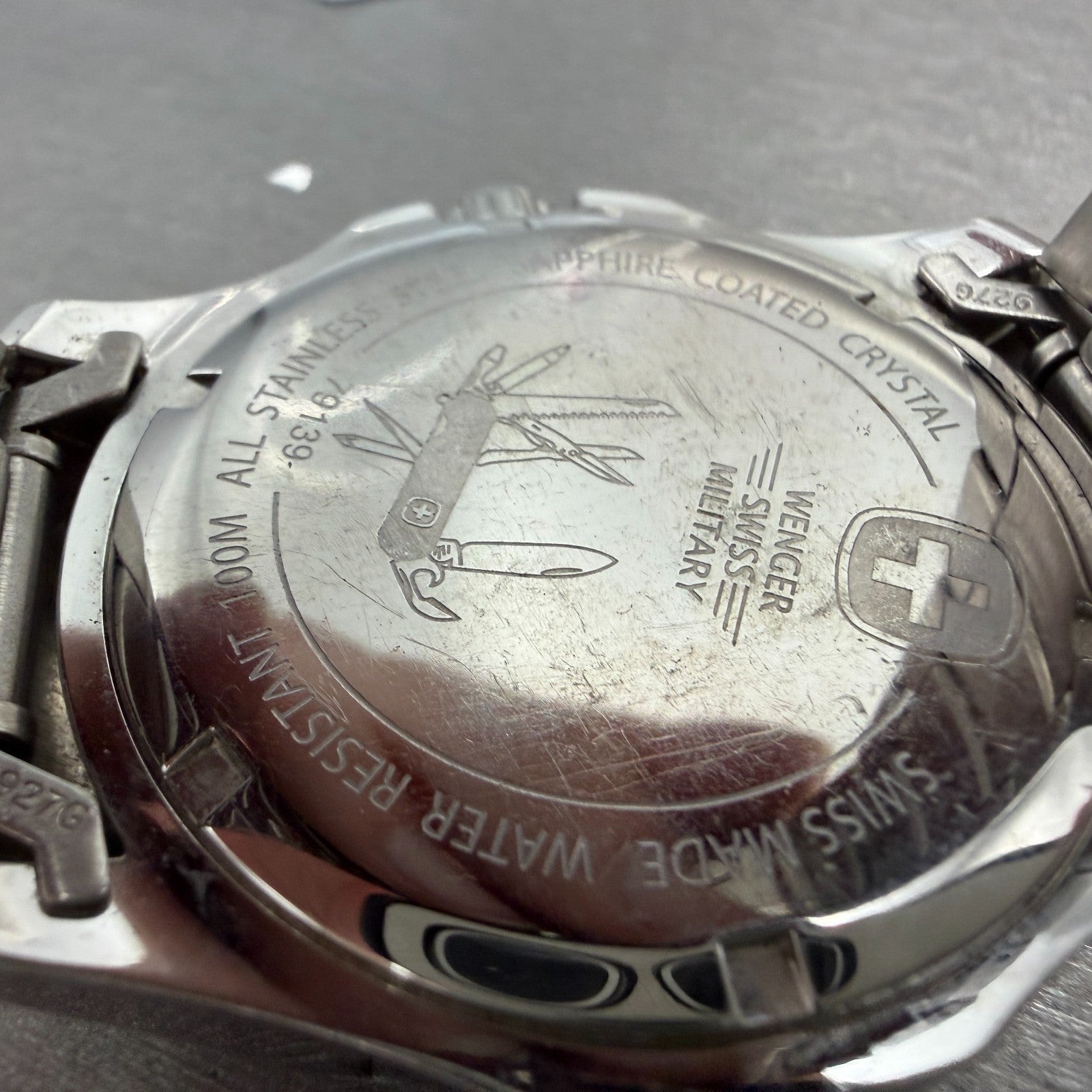 Wenger Swiss Military Dive Watch Men 42mm Black Dial Steel Date 79139 PARTS11