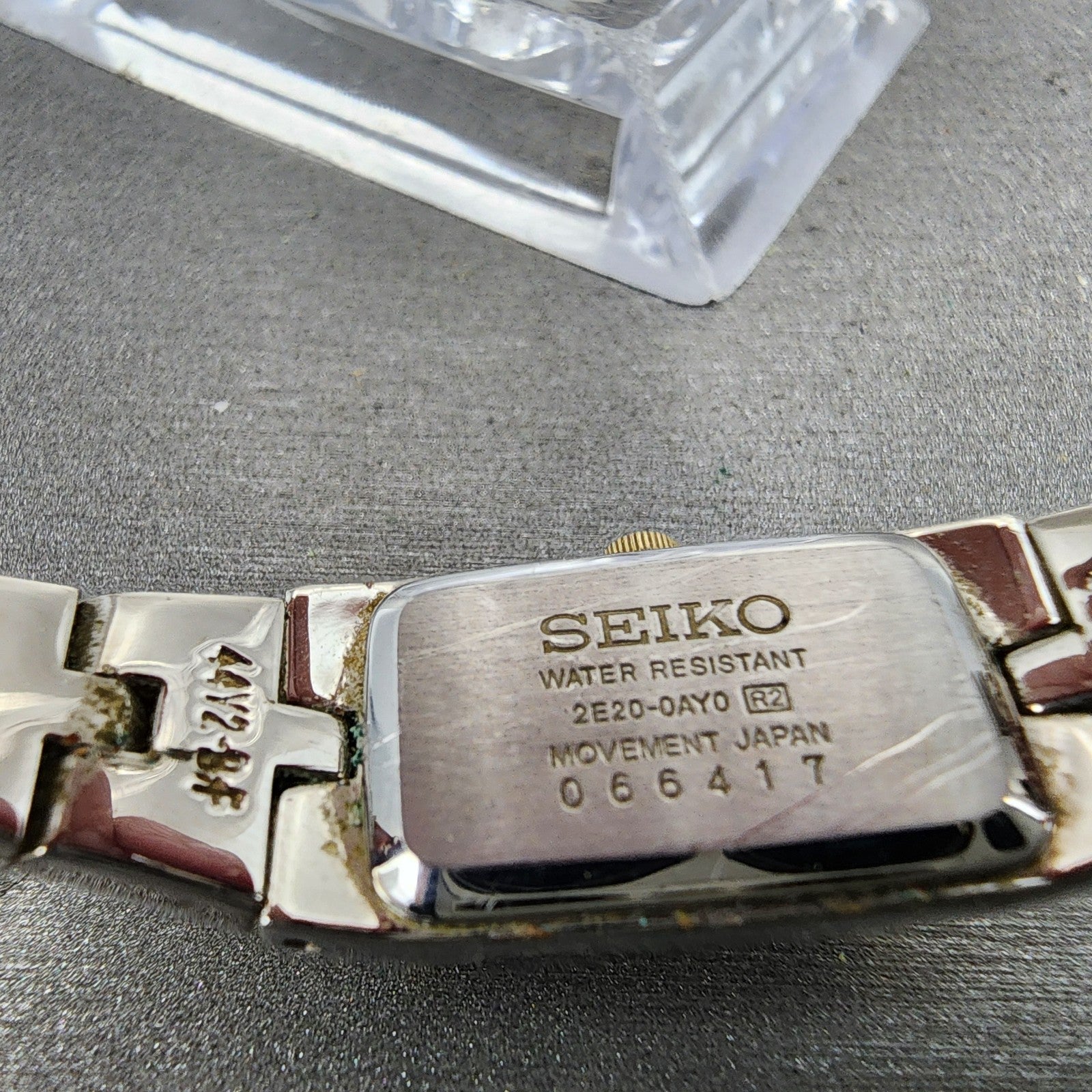 Seiko Tank Watch Women 13mm White Dial two Tone Rectangle 2E200AY0 New Battery9