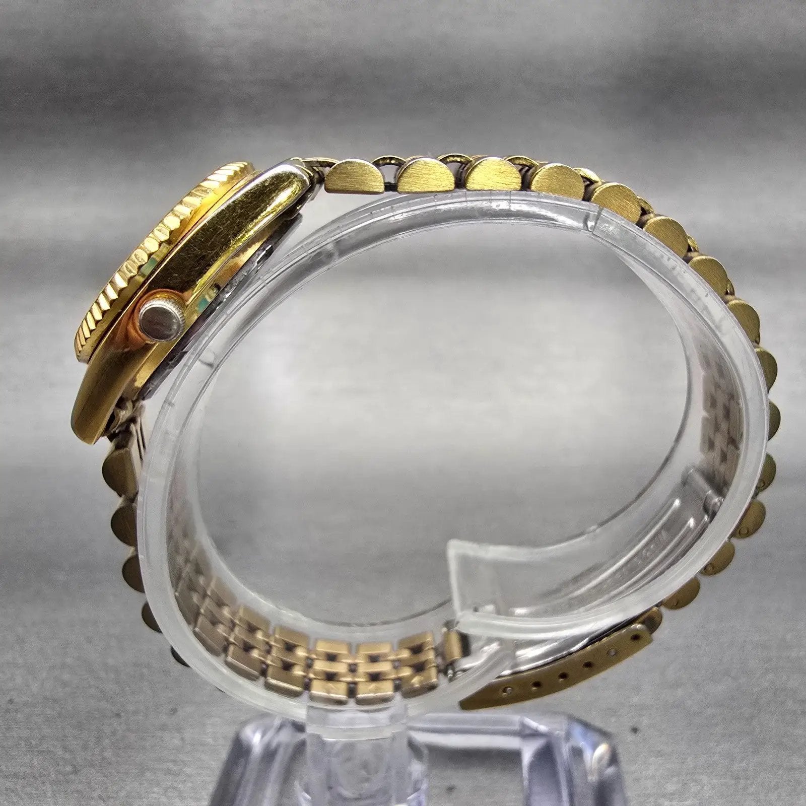Seiko Watch Women 24mm Gold Dial Gold Tone Daydate Round 7N83-0041 New Battery6