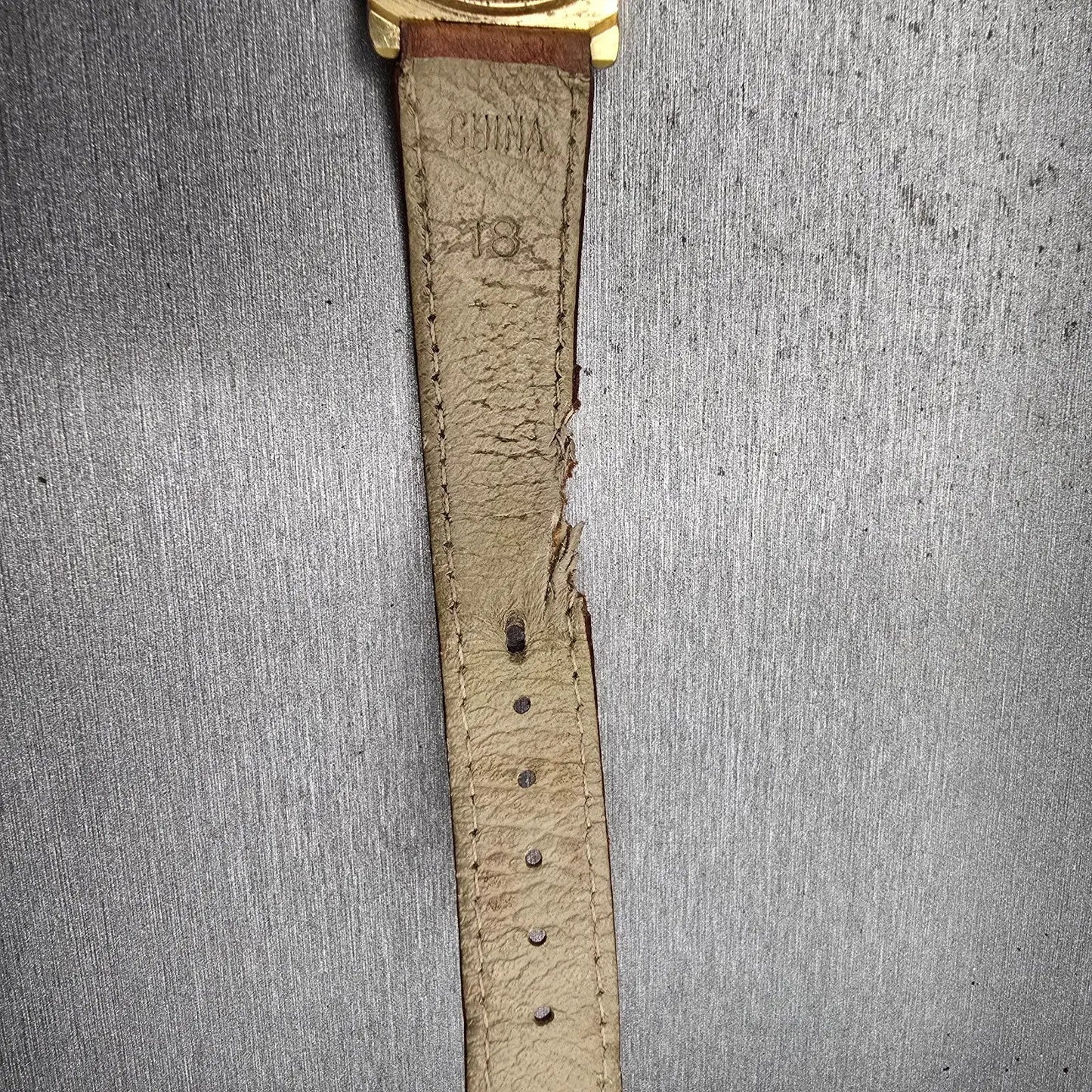 Citizen CQ Watch Men 33mm Blue Dial Gold Tone Round 6031-075609 New Battery VTG11