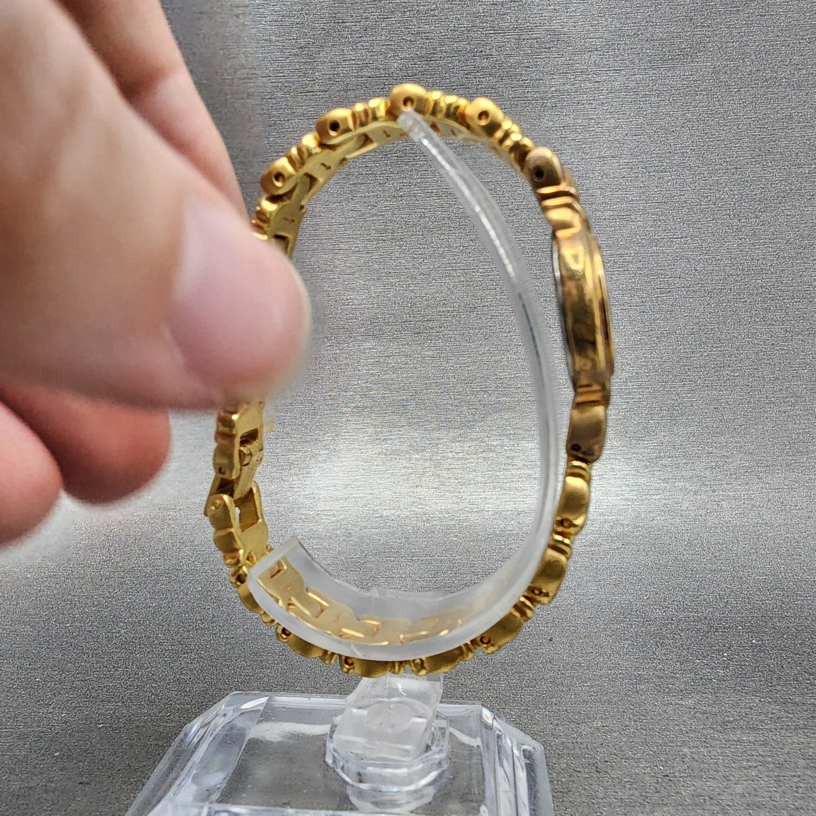 Seiko Watch Women 19mm Chamapgne Dial Gold Tone Round 1n001h40 New Battery8
