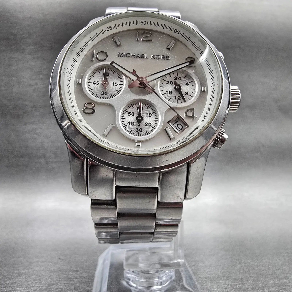 Michael Kors Runway Watch Women 38mm MOP Dial Chrono Date MK-5304 New Battery5