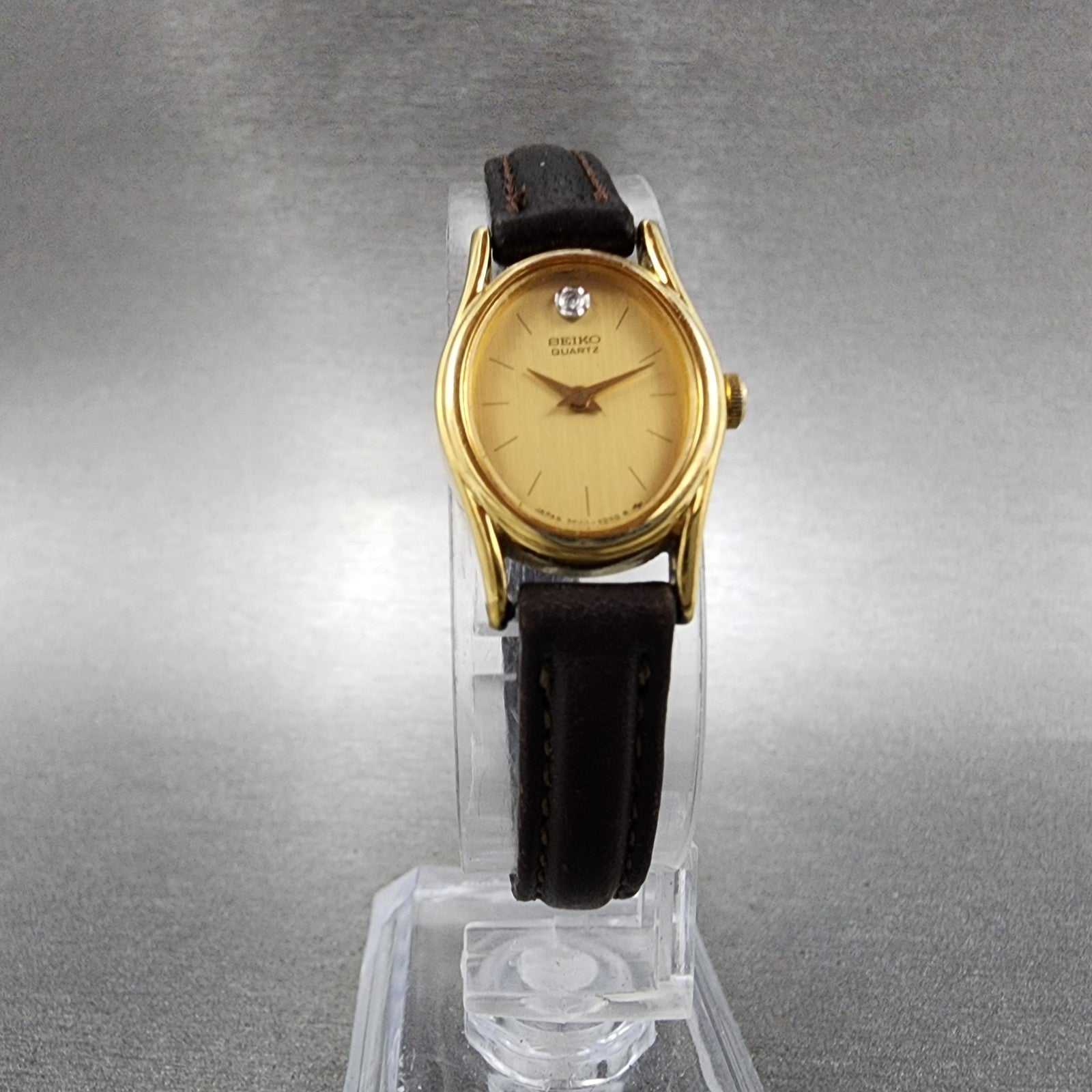Seiko Watch Women 16mm Champagne Dial Gold Tone 2c206399 New Battery4