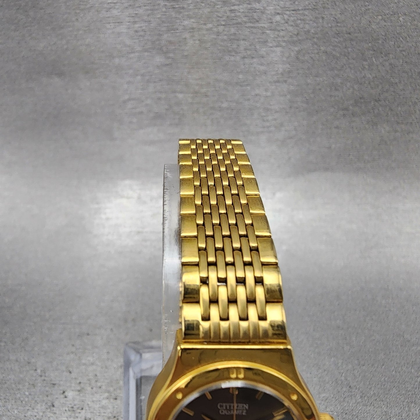 Citizen Watch Women 20mm Black Dial Gold Tone Round Vintage New Battery4