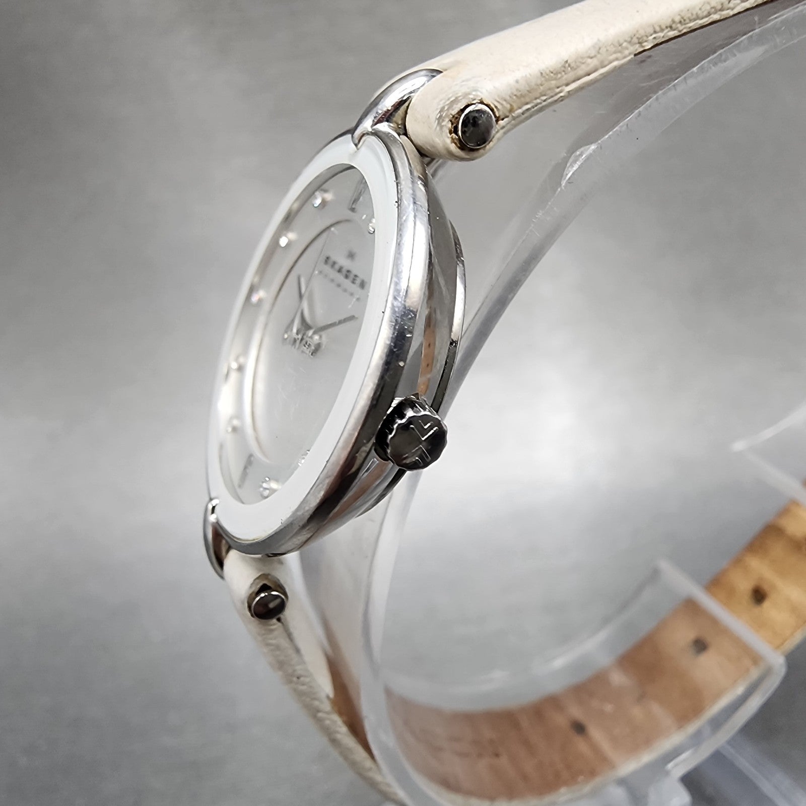 Skagen Watch Women 25mm White Dial Silver Tone Round SKW2012 New Battery2