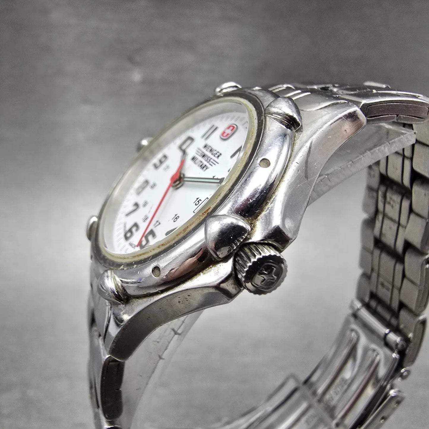 Wenger Swiss Military Watch Women 29mm White Dial Silver Tone Date 79040 New Bat2