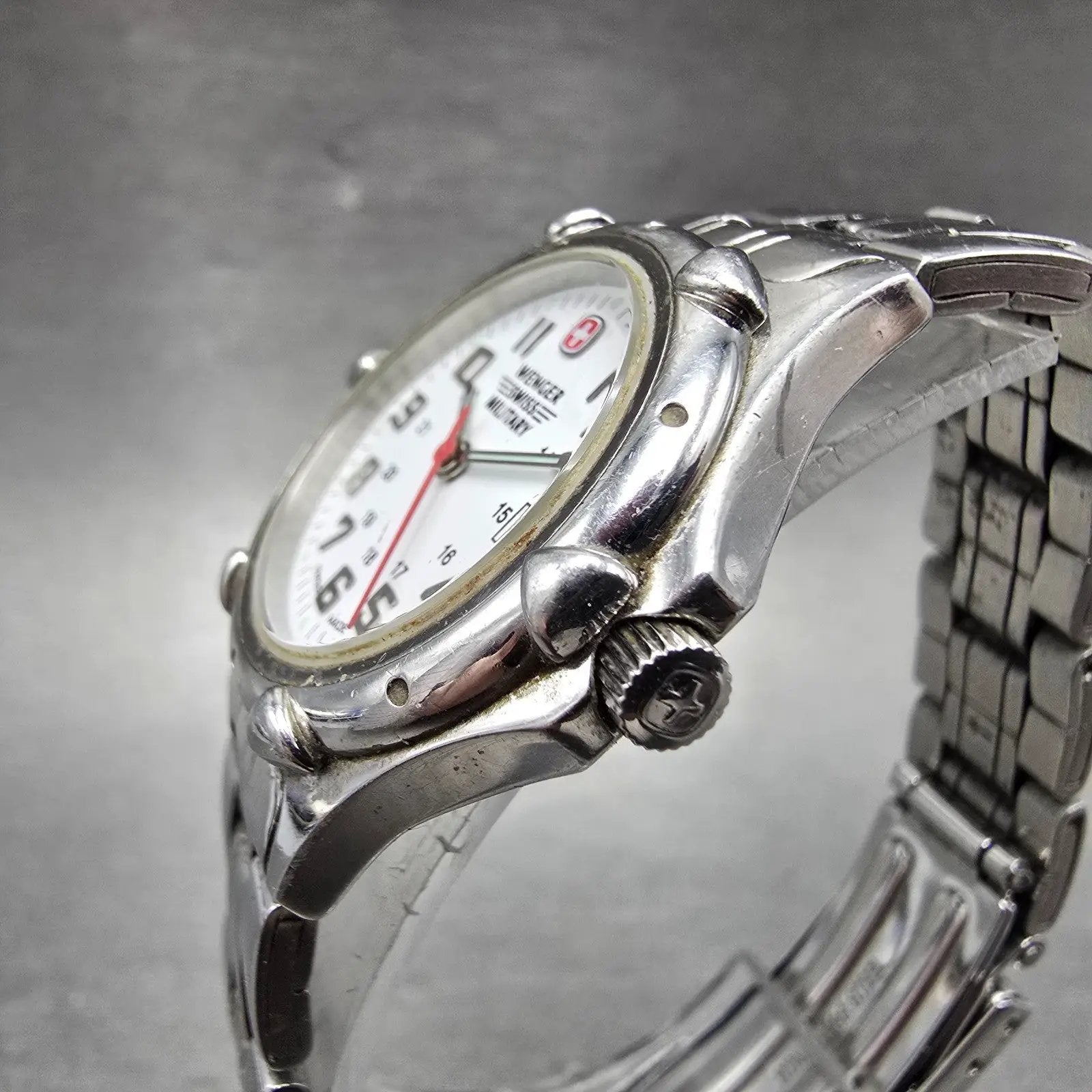 Wenger Swiss Military Watch Women 29mm White Dial Silver Tone Date 79040 New Bat2