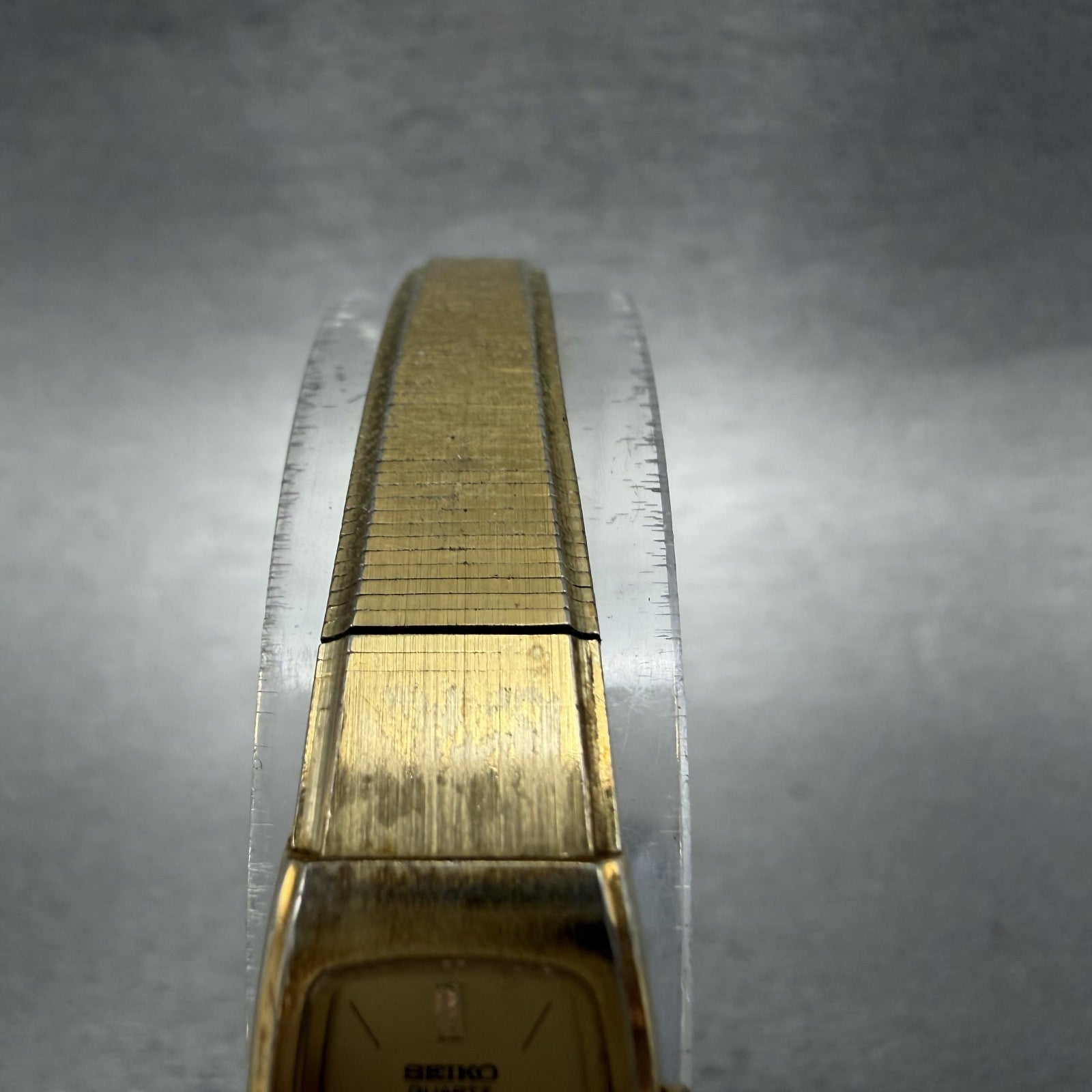 Seiko Tank Watch Women 13mm Champagne Dial Gold Tone 2e20-5139 New Battery4