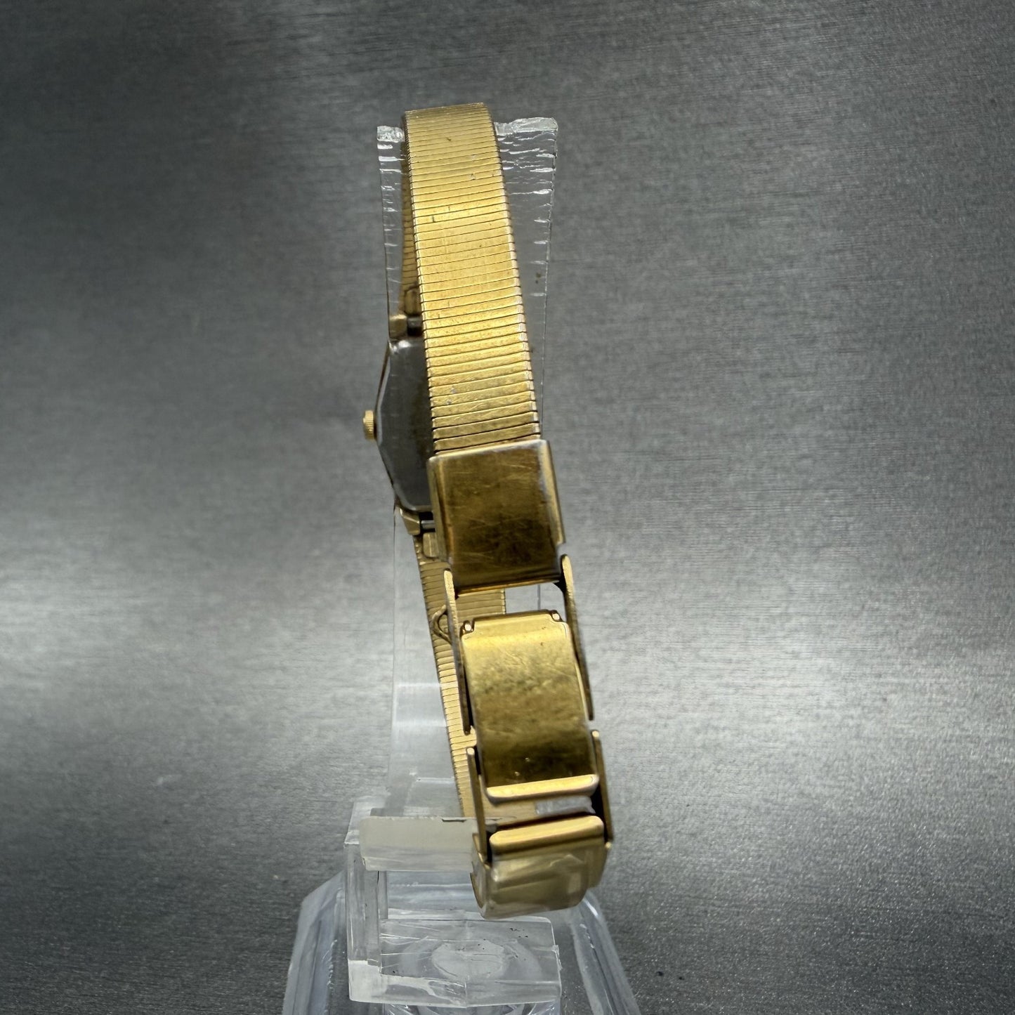 Seiko Watch Women 17mm Silver Dial Gold Tone Hexagon 2C205790 New Battery7