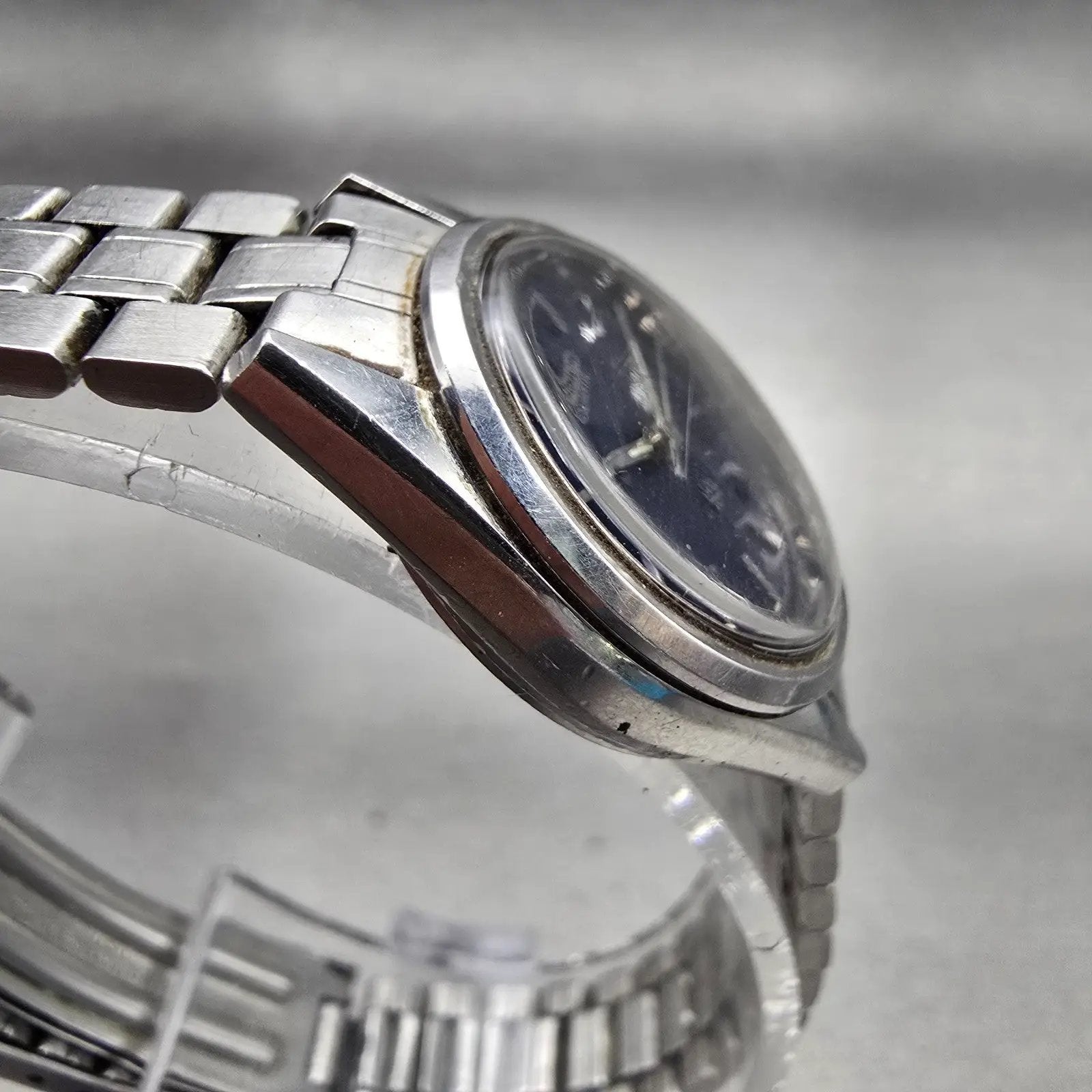 Seiko SQ Watch Women 23mm Blue Dial Silver Tone Daydate 2A23-0010 New Battery3
