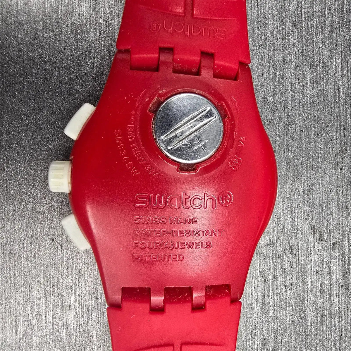 Swatch Spremuta Watch Men 42mm Red White Chronograph Date SUSR403 New Battery10
