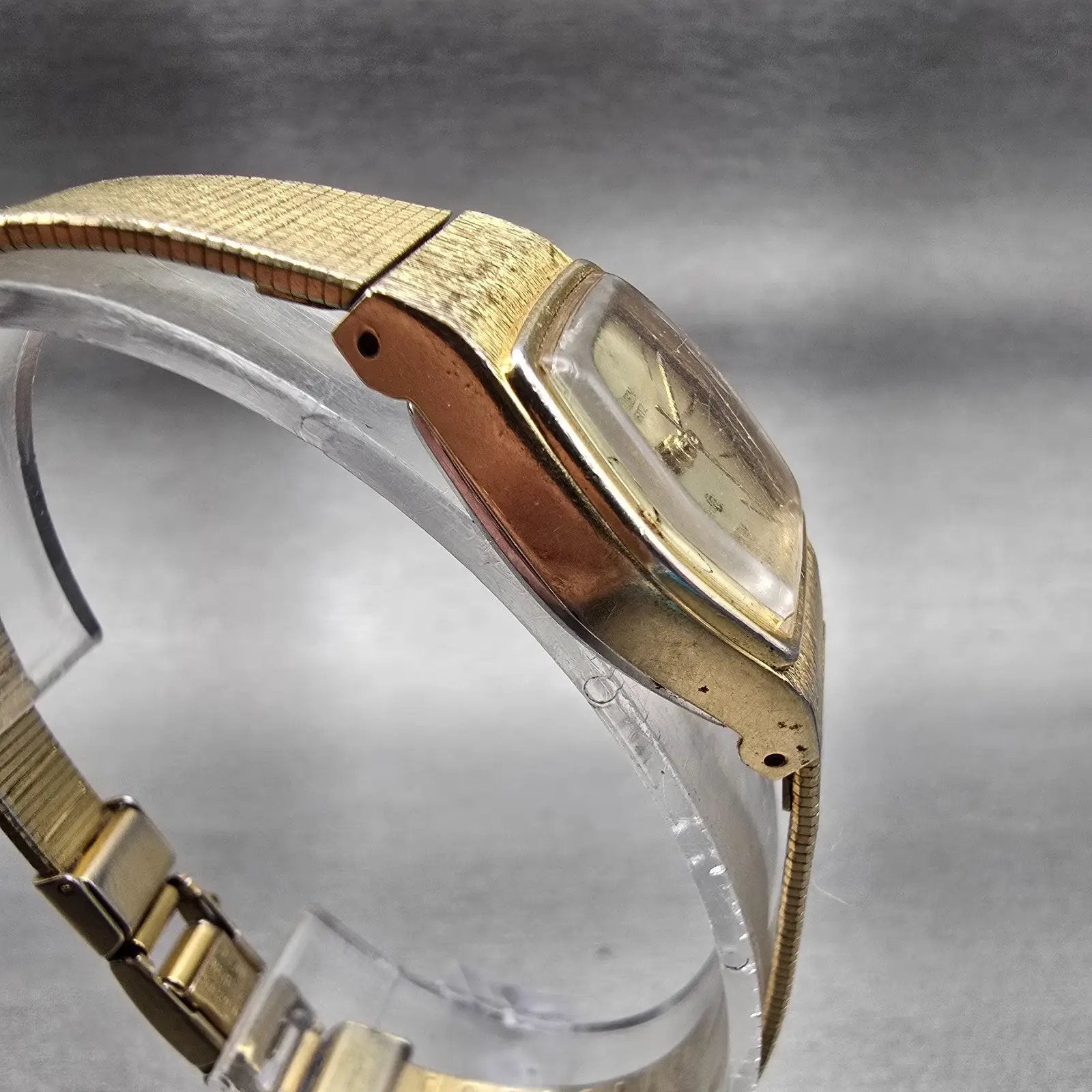 Citizen CQ Watch Women 19mm Gold Dial Gold Tone Hexagon 2030-201710 New Battery3