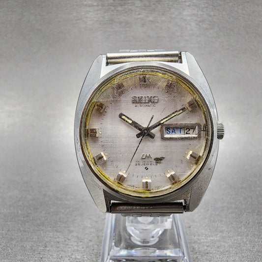 Seiko Lord Matic Watch Men 36mm Silver Dial Silver Tone Daydate 5606-7230 Runs