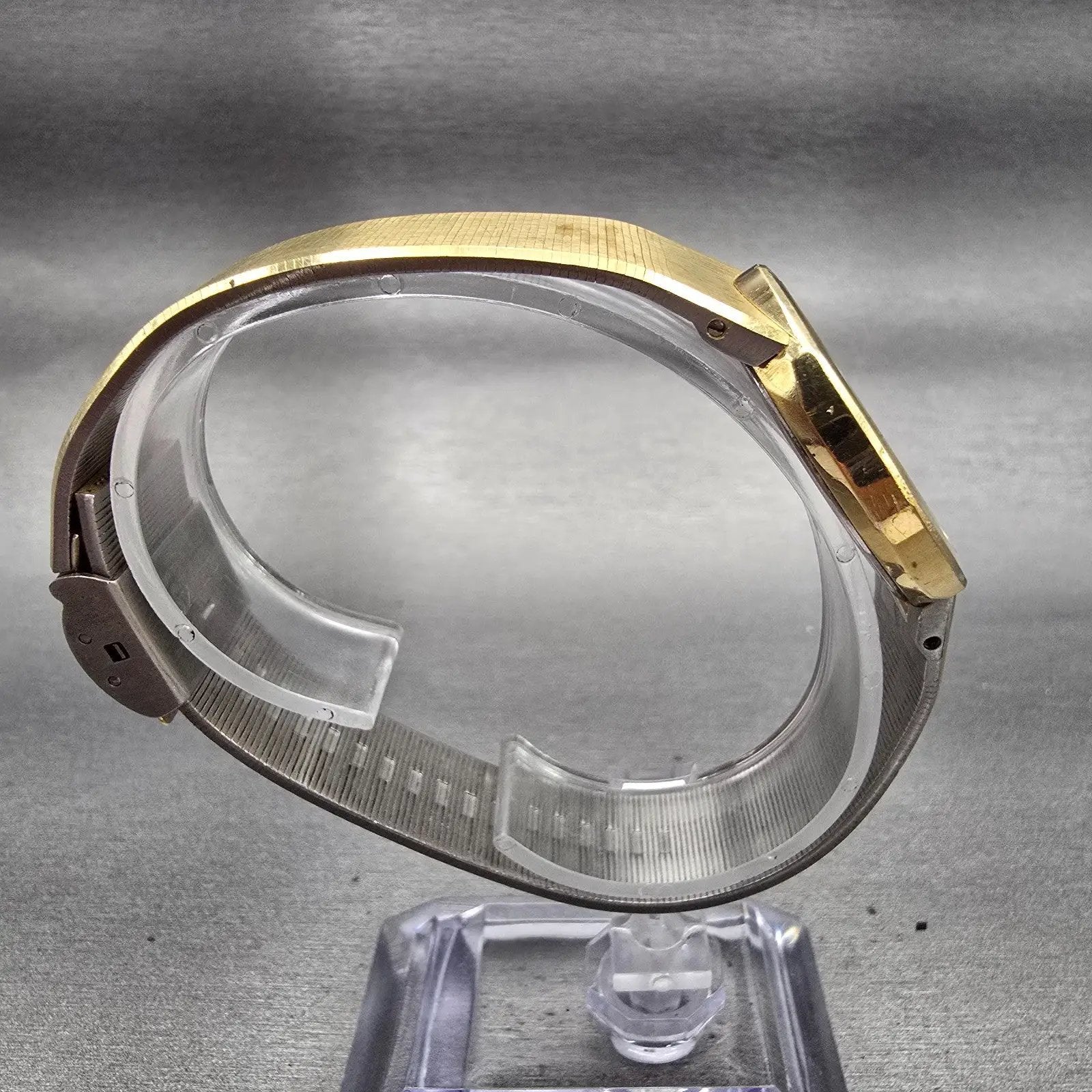 Seiko Watch Men 32mm Champagne Dial Gold Tone Round 7430-6009 New Battery VTG8