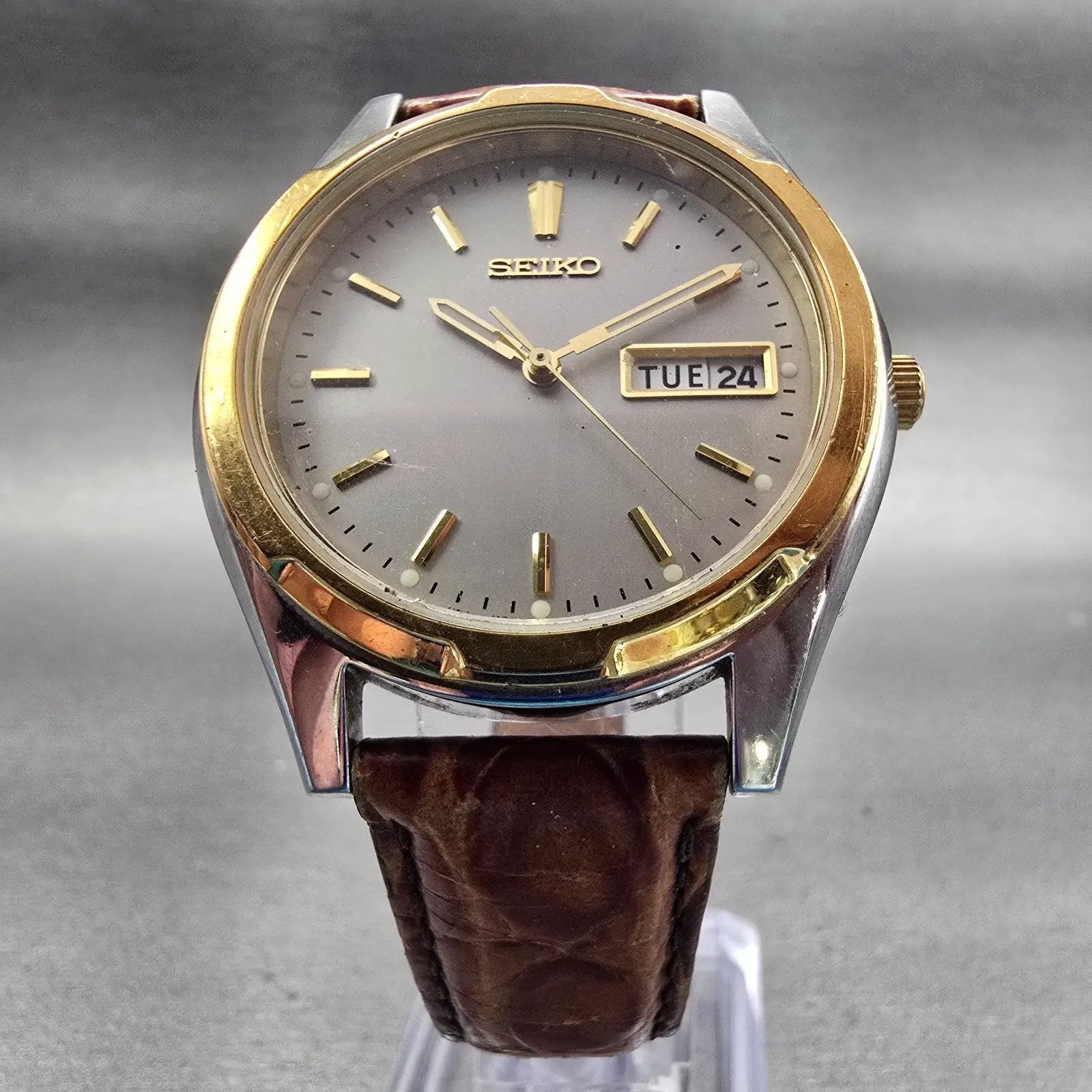 Seiko Watch Men 37mm Silver Dial Two Tone Daydate Round 7N43-8199 New Battery5