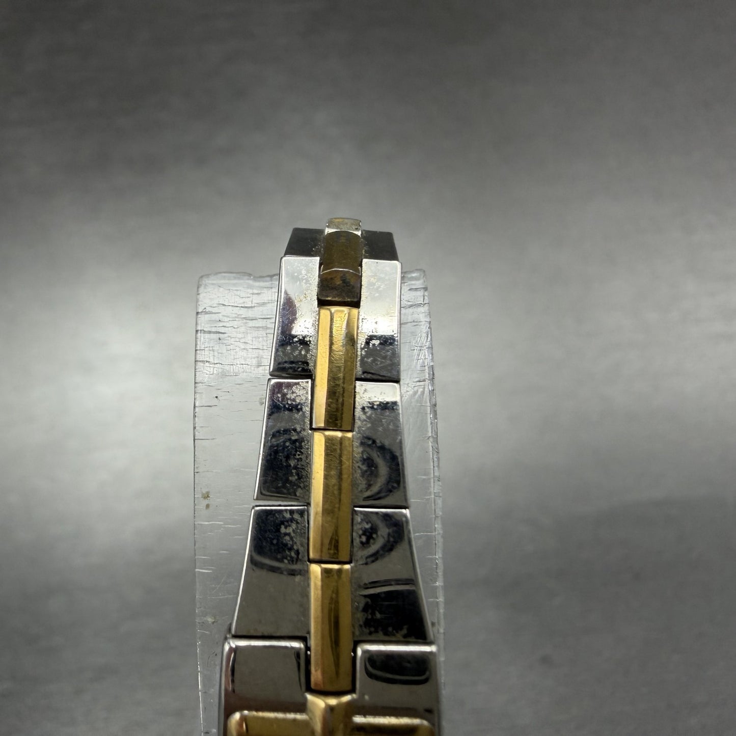 Seiko Tank Watch Women 13mm White Dial two Tone Rectangle 2e20-7479 New Batt OP94