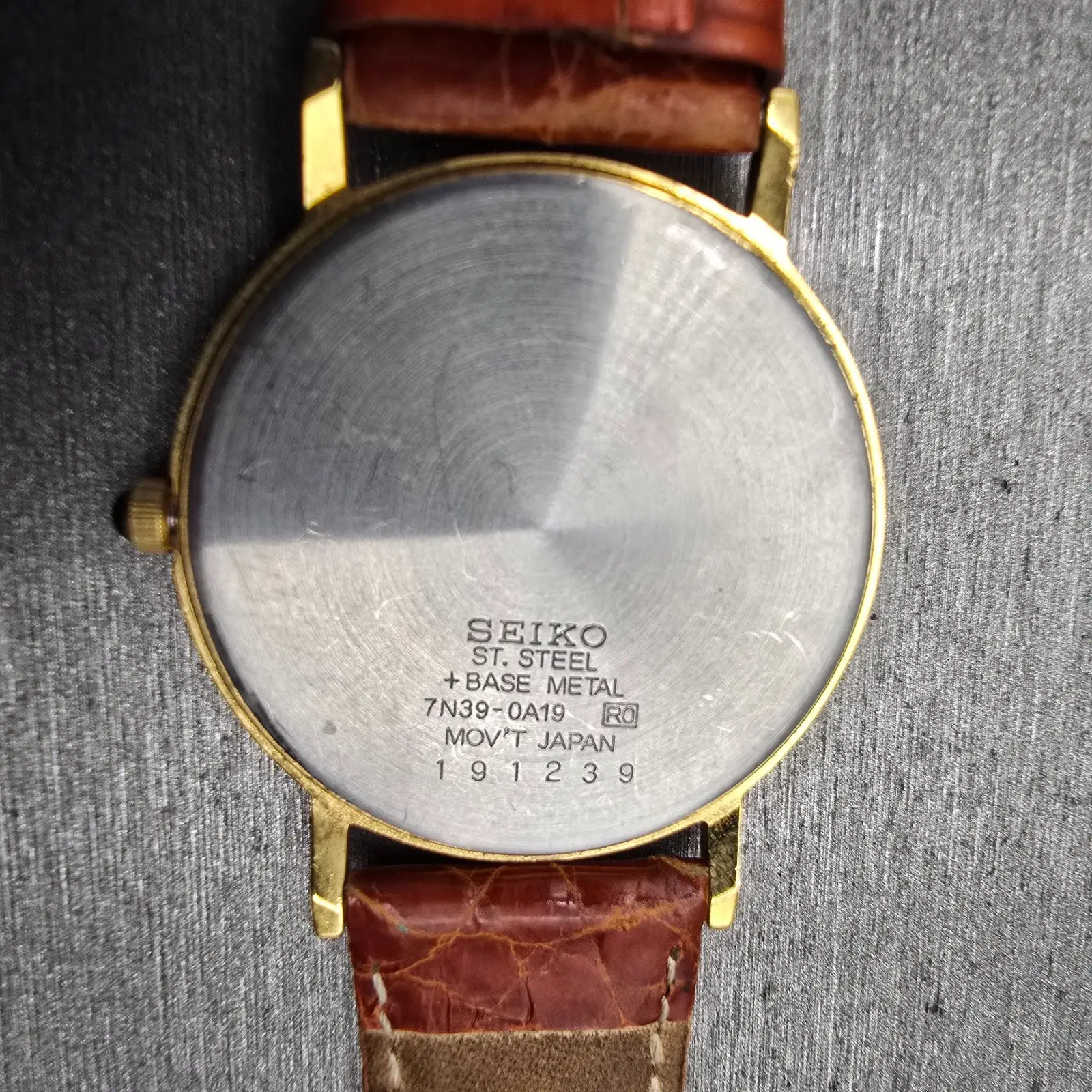 Seiko Watch Men 34mm White Dial Gold Tone Date Round 7N39-0A19 New Battery VTG H10