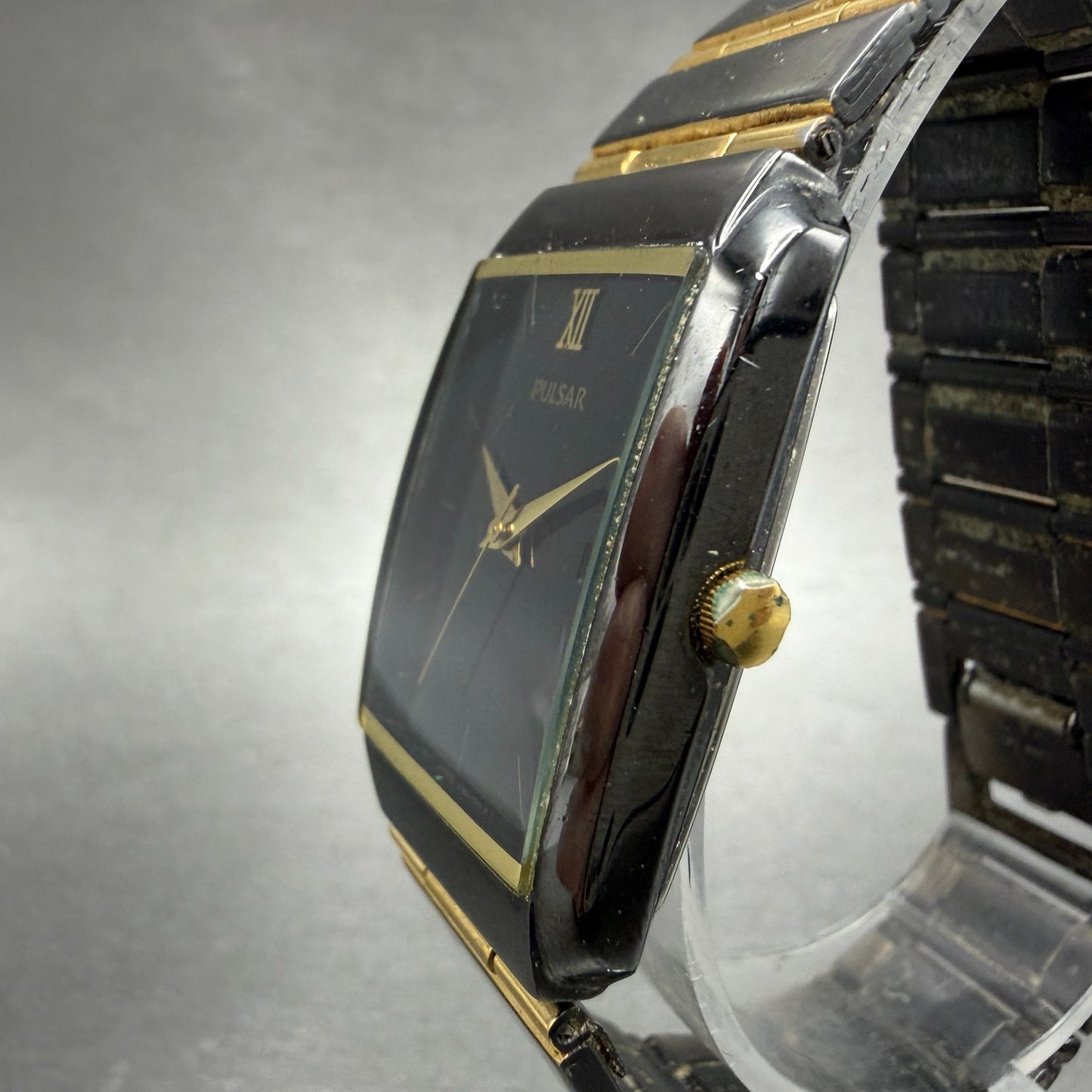 Seiko Pulsar Tank Watch Men 26mm Black Dial Black & Gold Tone Date New Bat2